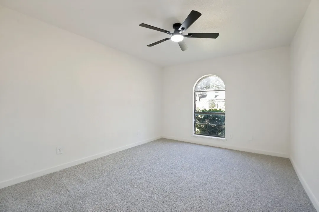 Single Family Residence For Sale in Denton County , 1910 Rambling Ridge Lane, Carrollton, Texas 75007, 3 Bedroom, 2 Bathroom, 2 Garage spaces, 1,853 Sqft, built in 1977, mls#21332020, Real Estate Agent in Carrollton, Homes For Sale in Denton county, Homes For Sale in Carrollton, Realtor in Carrollton Texas, Real Estate Brokerage Independent Realty Texas, Luminita Cordes Realtor