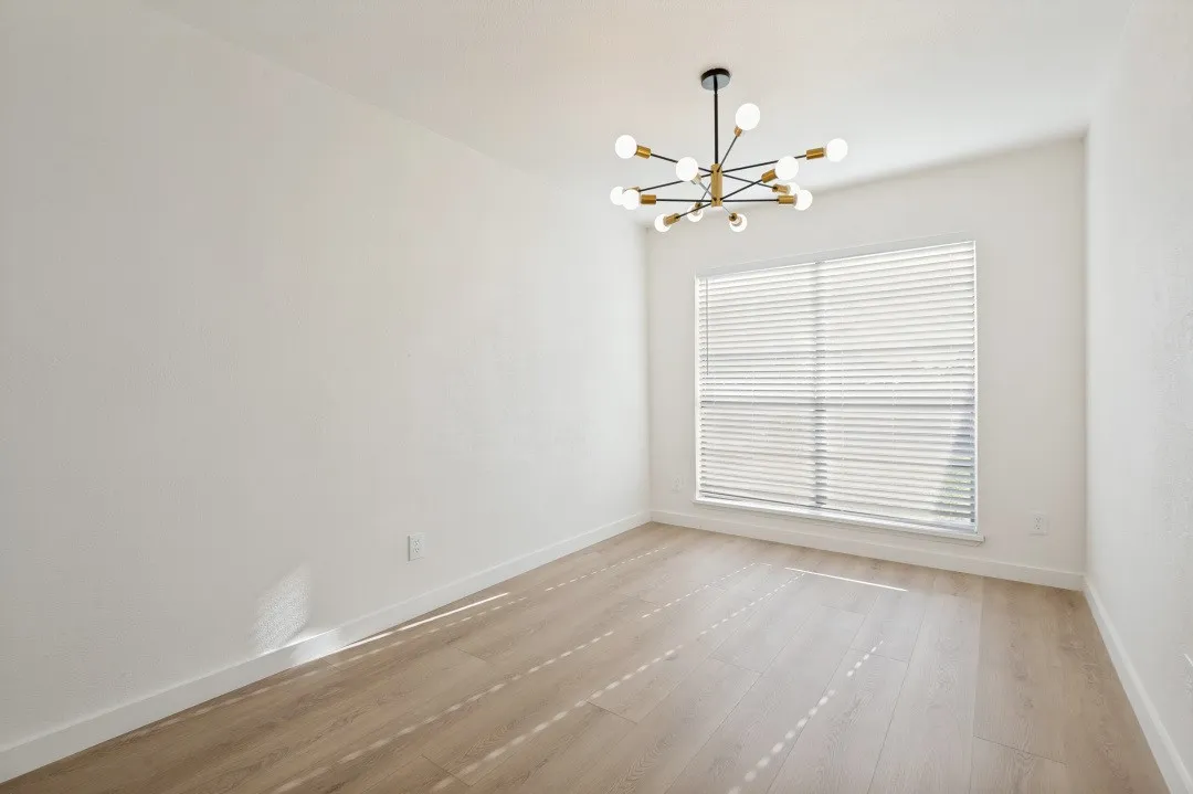 Single Family Residence For Sale in Denton County , 1910 Rambling Ridge Lane, Carrollton, Texas 75007, 3 Bedroom, 2 Bathroom, 2 Garage spaces, 1,853 Sqft, built in 1977, mls#21332020, Real Estate Agent in Carrollton, Homes For Sale in Denton county, Homes For Sale in Carrollton, Realtor in Carrollton Texas, Real Estate Brokerage Independent Realty Texas, Luminita Cordes Realtor