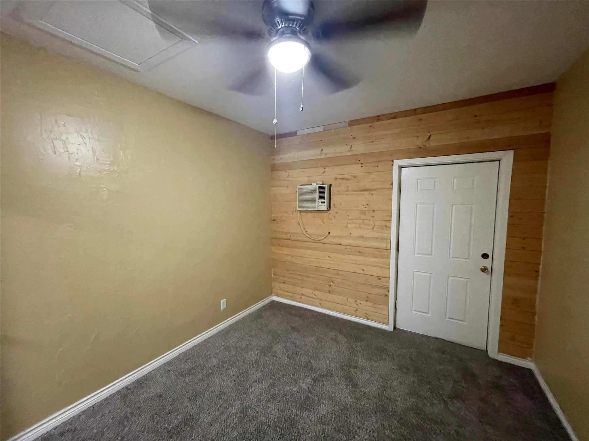 Duplex For Rent in Dallas County , 2224 Forestbrook Drive, Garland, Texas 75040, 3 Bedroom, 2 Bathroom, Garage spaces, 1,309 Sqft, built in 1985, mls#21332884, Real Estate Agent in Garland, Homes For Rent in Dallas county, Homes For Rent in Garland, Realtor in Garland Texas, Real Estate Brokerage Independent Realty Texas, Luminita Cordes Realtor