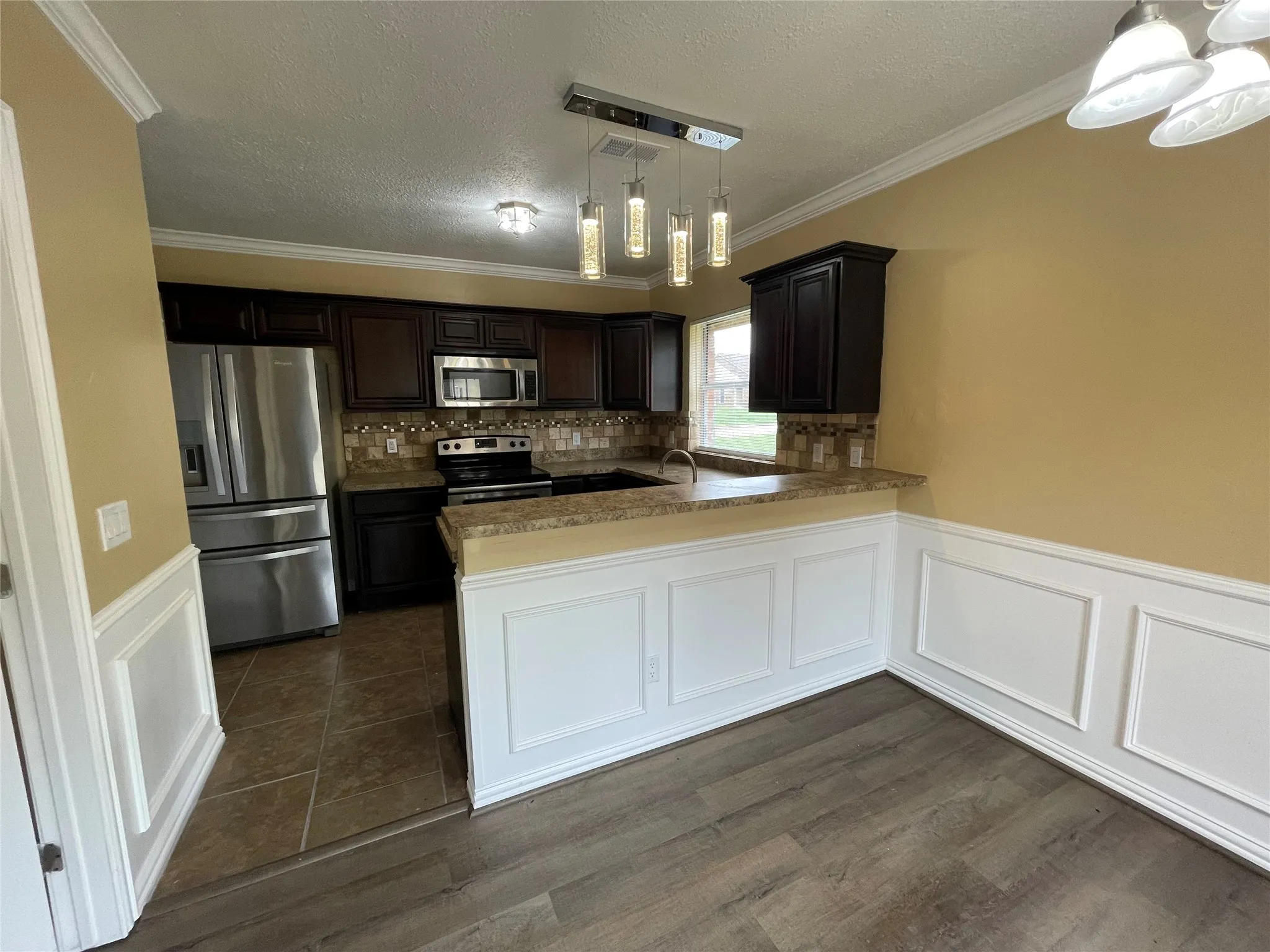 Duplex For Rent in Dallas County , 2224 Forestbrook Drive, Garland, Texas 75040, 3 Bedroom, 2 Bathroom, Garage spaces, 1,309 Sqft, built in 1985, mls#21332884, Real Estate Agent in Garland, Homes For Rent in Dallas county, Homes For Rent in Garland, Realtor in Garland Texas, Real Estate Brokerage Independent Realty Texas, Luminita Cordes Realtor