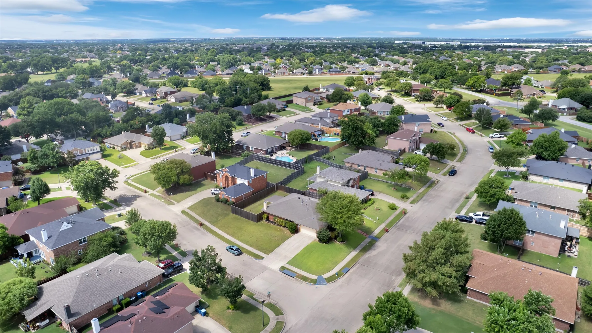 Single Family Residence For Sale in Dallas County , 8210 Sailors Street, Rowlett, Texas 75089, 4 Bedroom, 2 Bathroom, 2 Garage spaces, 2,258 Sqft, built in 2003, mls#21331354, Real Estate Agent in Rowlett, Homes For Sale in Dallas county, Homes For Sale in Rowlett, Realtor in Rowlett Texas, Real Estate Brokerage Independent Realty Texas, Luminita Cordes Realtor