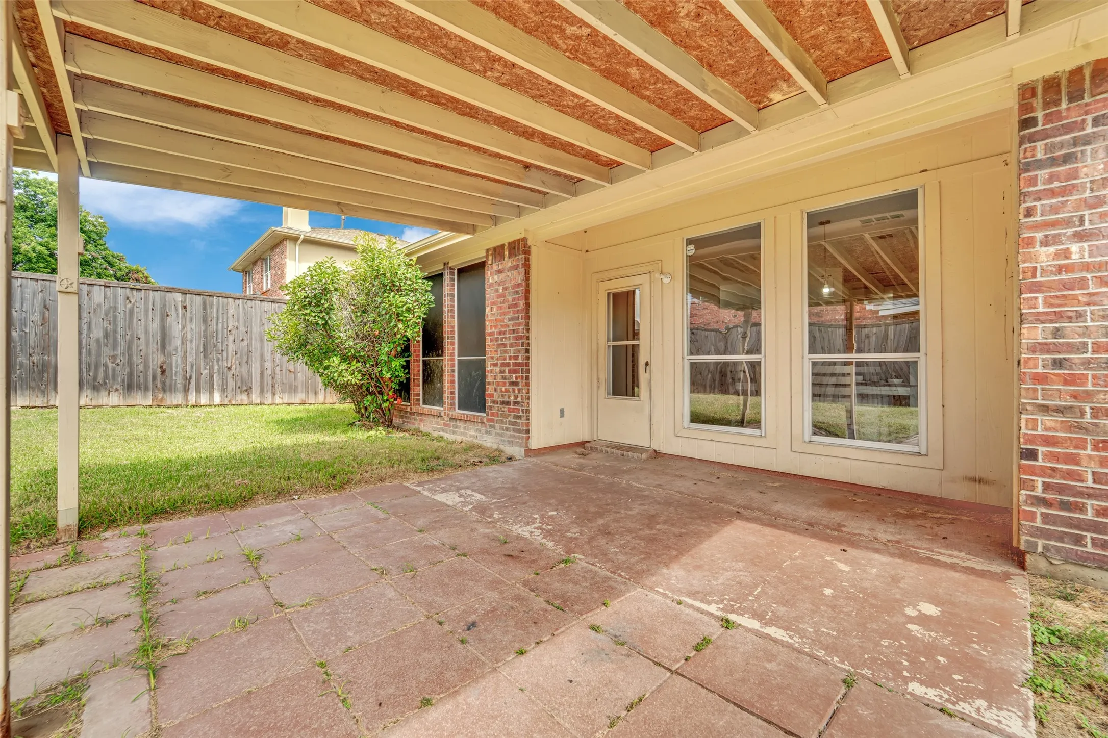 Single Family Residence For Sale in Dallas County , 8210 Sailors Street, Rowlett, Texas 75089, 4 Bedroom, 2 Bathroom, 2 Garage spaces, 2,258 Sqft, built in 2003, mls#21331354, Real Estate Agent in Rowlett, Homes For Sale in Dallas county, Homes For Sale in Rowlett, Realtor in Rowlett Texas, Real Estate Brokerage Independent Realty Texas, Luminita Cordes Realtor