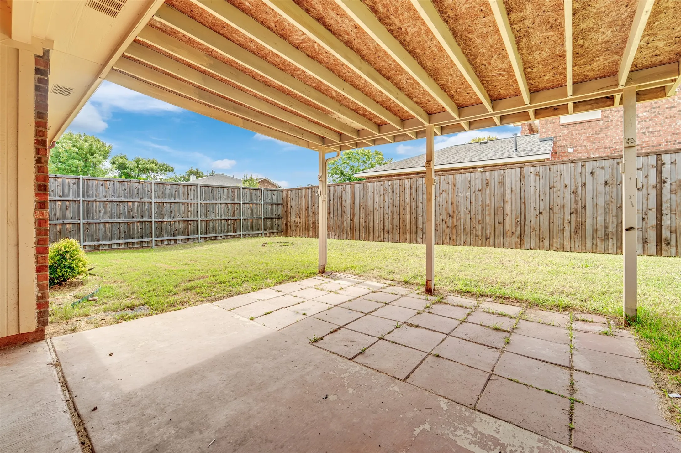 Single Family Residence For Sale in Dallas County , 8210 Sailors Street, Rowlett, Texas 75089, 4 Bedroom, 2 Bathroom, 2 Garage spaces, 2,258 Sqft, built in 2003, mls#21331354, Real Estate Agent in Rowlett, Homes For Sale in Dallas county, Homes For Sale in Rowlett, Realtor in Rowlett Texas, Real Estate Brokerage Independent Realty Texas, Luminita Cordes Realtor