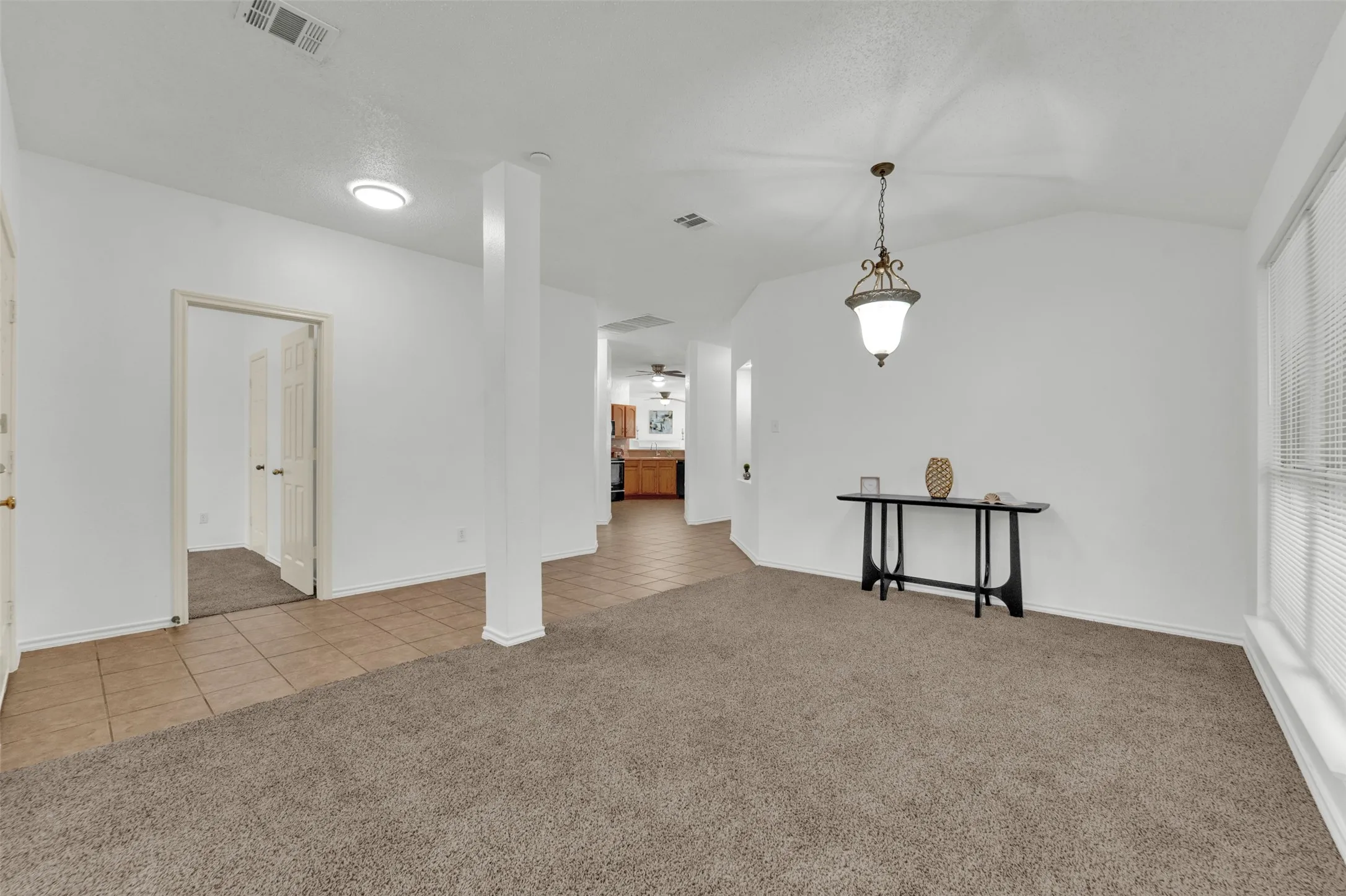 Single Family Residence For Sale in Dallas County , 8210 Sailors Street, Rowlett, Texas 75089, 4 Bedroom, 2 Bathroom, 2 Garage spaces, 2,258 Sqft, built in 2003, mls#21331354, Real Estate Agent in Rowlett, Homes For Sale in Dallas county, Homes For Sale in Rowlett, Realtor in Rowlett Texas, Real Estate Brokerage Independent Realty Texas, Luminita Cordes Realtor