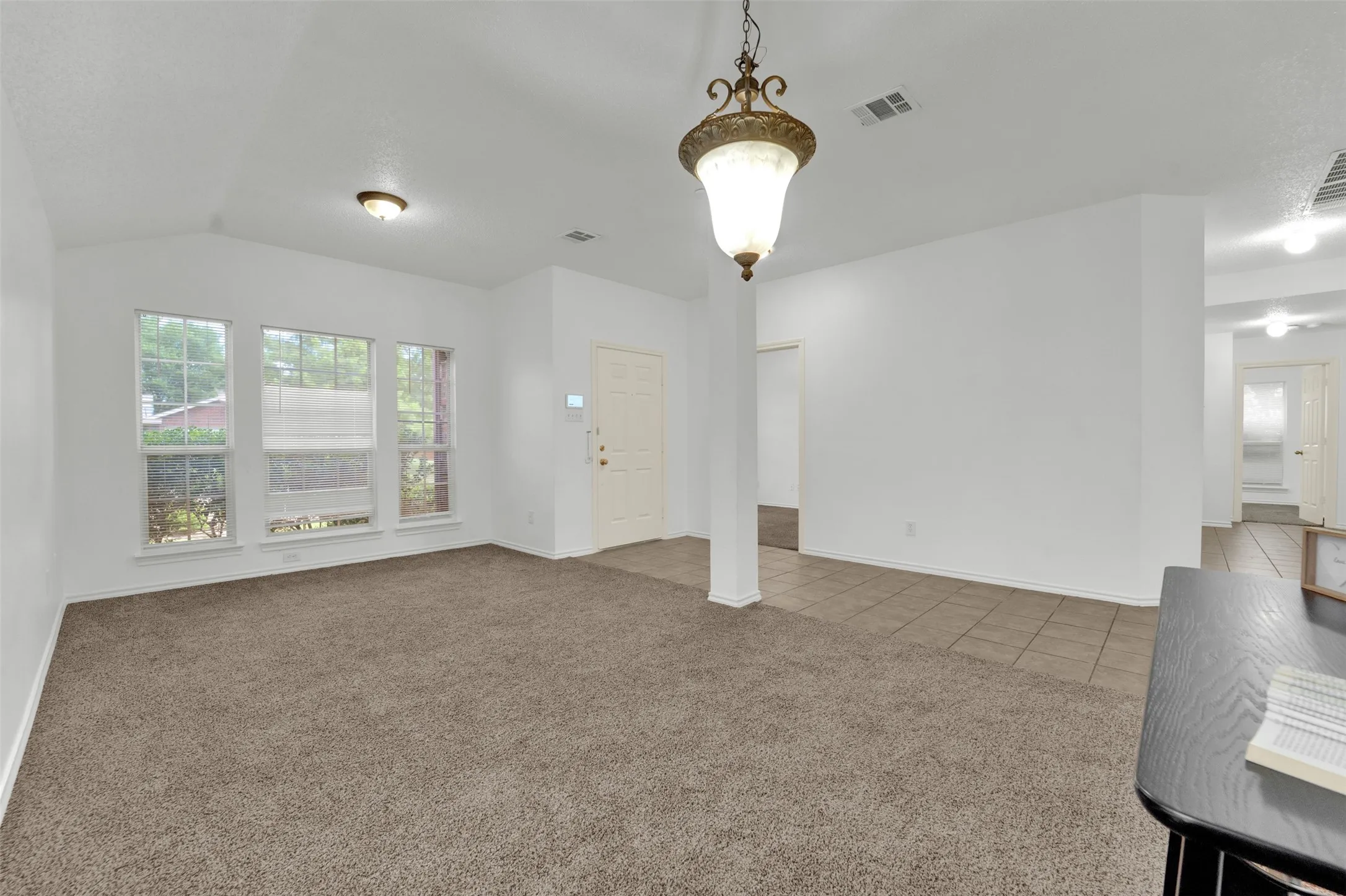 Single Family Residence For Sale in Dallas County , 8210 Sailors Street, Rowlett, Texas 75089, 4 Bedroom, 2 Bathroom, 2 Garage spaces, 2,258 Sqft, built in 2003, mls#21331354, Real Estate Agent in Rowlett, Homes For Sale in Dallas county, Homes For Sale in Rowlett, Realtor in Rowlett Texas, Real Estate Brokerage Independent Realty Texas, Luminita Cordes Realtor