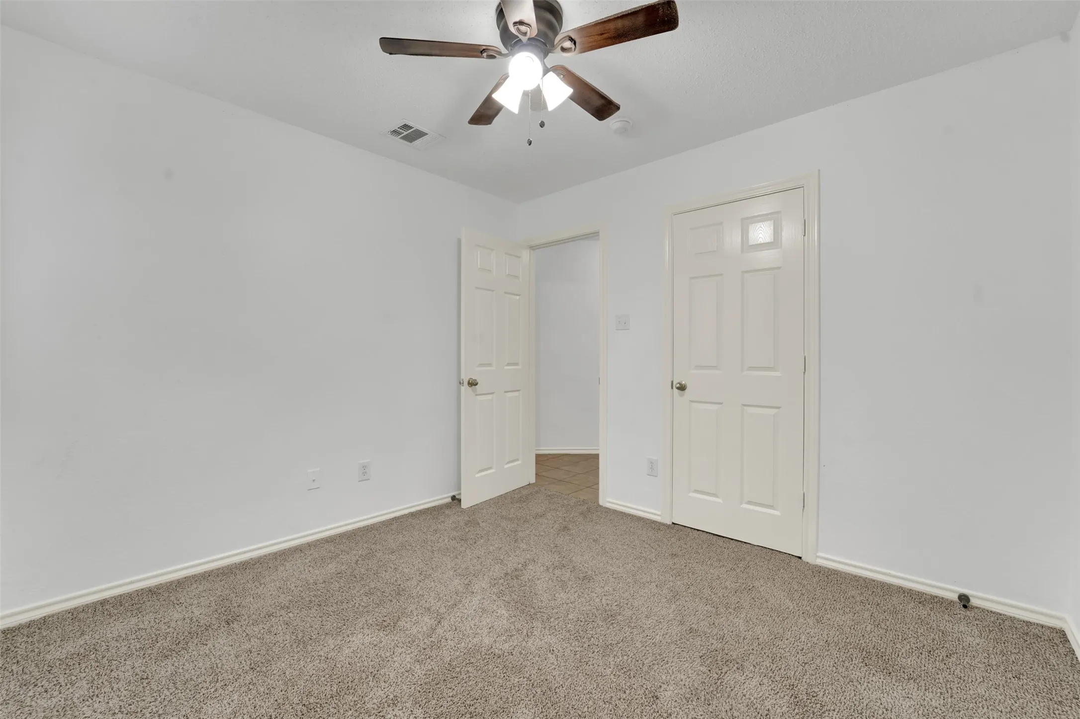 Single Family Residence For Sale in Dallas County , 8210 Sailors Street, Rowlett, Texas 75089, 4 Bedroom, 2 Bathroom, 2 Garage spaces, 2,258 Sqft, built in 2003, mls#21331354, Real Estate Agent in Rowlett, Homes For Sale in Dallas county, Homes For Sale in Rowlett, Realtor in Rowlett Texas, Real Estate Brokerage Independent Realty Texas, Luminita Cordes Realtor