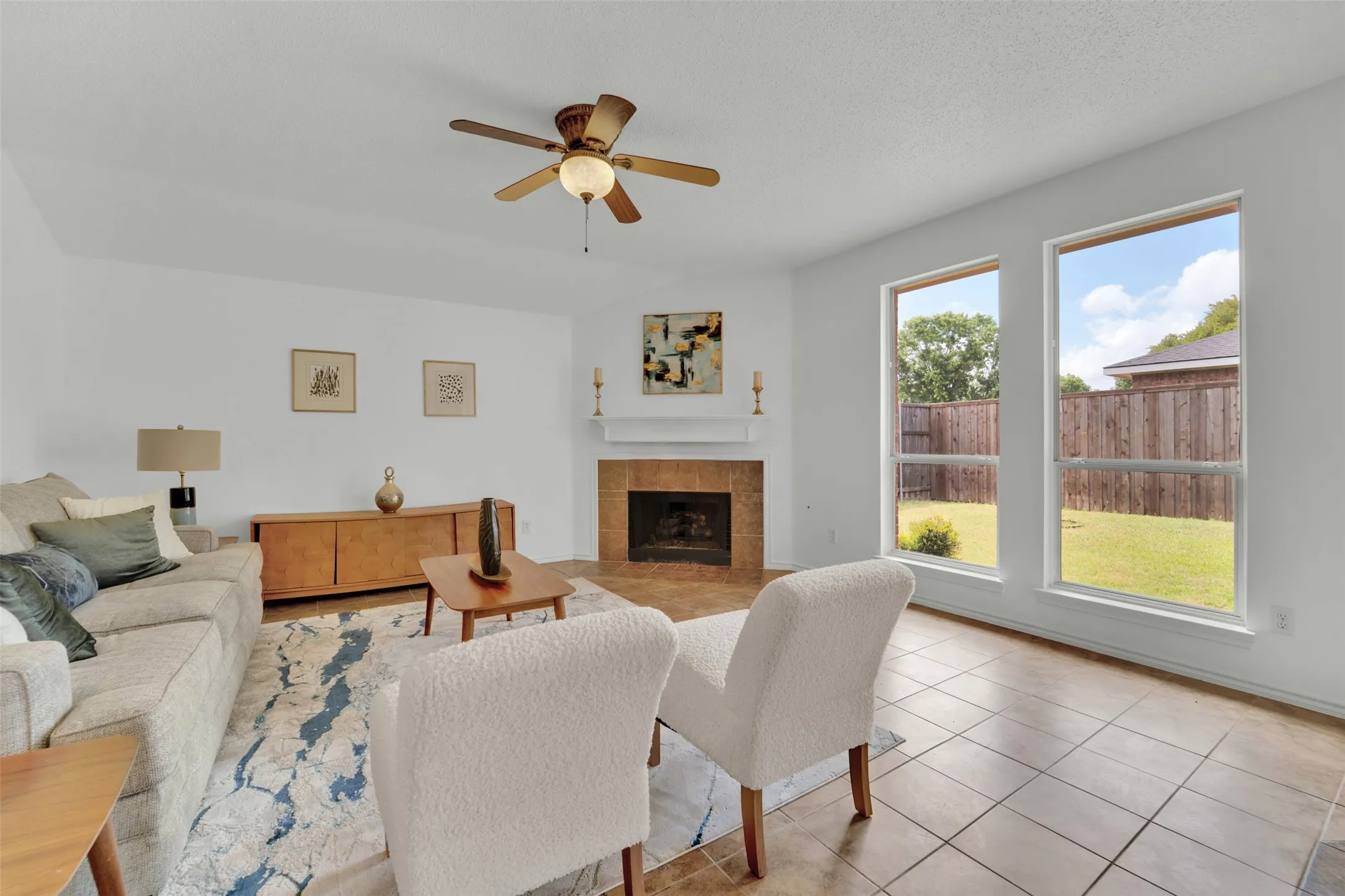 Single Family Residence For Sale in Dallas County , 8210 Sailors Street, Rowlett, Texas 75089, 4 Bedroom, 2 Bathroom, 2 Garage spaces, 2,258 Sqft, built in 2003, mls#21331354, Real Estate Agent in Rowlett, Homes For Sale in Dallas county, Homes For Sale in Rowlett, Realtor in Rowlett Texas, Real Estate Brokerage Independent Realty Texas, Luminita Cordes Realtor