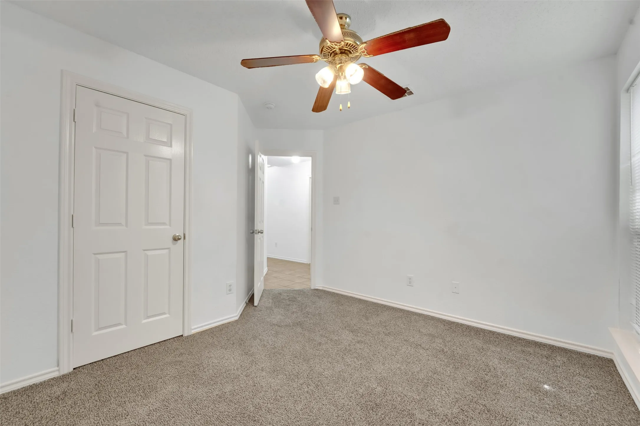 Single Family Residence For Sale in Dallas County , 8210 Sailors Street, Rowlett, Texas 75089, 4 Bedroom, 2 Bathroom, 2 Garage spaces, 2,258 Sqft, built in 2003, mls#21331354, Real Estate Agent in Rowlett, Homes For Sale in Dallas county, Homes For Sale in Rowlett, Realtor in Rowlett Texas, Real Estate Brokerage Independent Realty Texas, Luminita Cordes Realtor