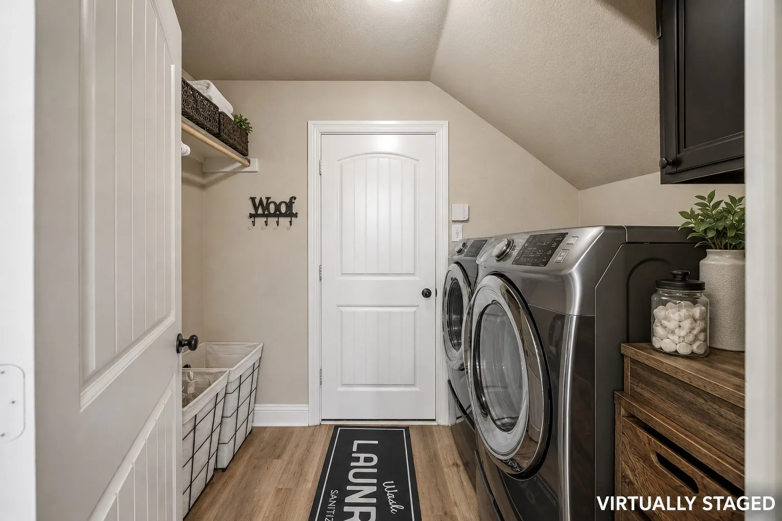 Single Family Residence For Sale in Rockwall County , 3904 Betty Street, Rockwall, Texas 75087, 3 Bedroom, 2 Bathroom, 2 Garage spaces, 2,581 Sqft, built in 2011, mls#21328527, Real Estate Agent in Rockwall, Homes For Sale in Rockwall county, Homes For Sale in Rockwall, Realtor in Rockwall Texas, Real Estate Brokerage Independent Realty Texas, Luminita Cordes Realtor