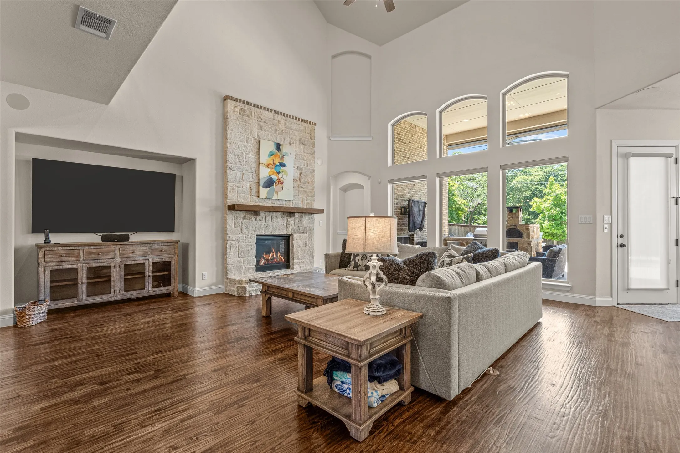 Single Family Residence For Rent in Tarrant County , 1224 Split Rock Drive, Keller, Texas 76248, 5 Bedroom, 5 Bathroom, 3 Garage spaces, 4,906 Sqft, built in 2014, mls#21332619, Real Estate Agent in Keller, Homes For Rent in Tarrant county, Homes For Rent in Keller, Realtor in Keller Texas, Real Estate Brokerage Independent Realty Texas, Luminita Cordes Realtor