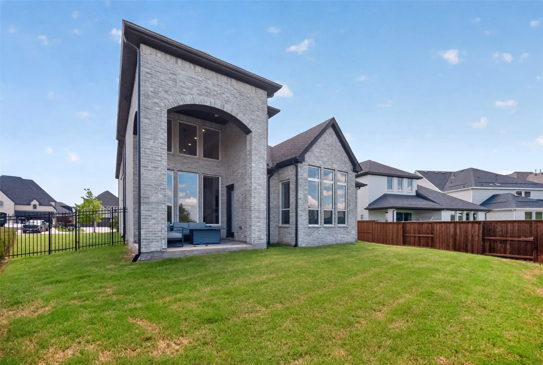 Single Family Residence For Sale in Denton County , 941 Webb Lane, Prosper, Texas 75078, 4 Bedroom, 5 Bathroom, 4 Garage spaces, 3,461 Sqft, built in 2022, mls#21332550, Real Estate Agent in Prosper, Homes For Sale in Denton county, Homes For Sale in Prosper, Realtor in Prosper Texas, Real Estate Brokerage Independent Realty Texas, Luminita Cordes Realtor