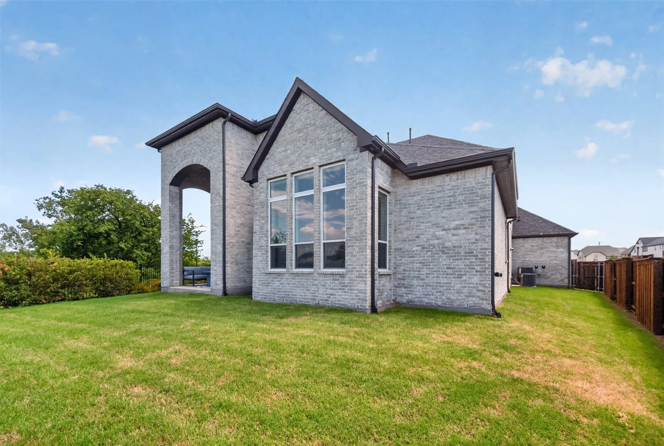 Single Family Residence For Sale in Denton County , 941 Webb Lane, Prosper, Texas 75078, 4 Bedroom, 5 Bathroom, 4 Garage spaces, 3,461 Sqft, built in 2022, mls#21332550, Real Estate Agent in Prosper, Homes For Sale in Denton county, Homes For Sale in Prosper, Realtor in Prosper Texas, Real Estate Brokerage Independent Realty Texas, Luminita Cordes Realtor