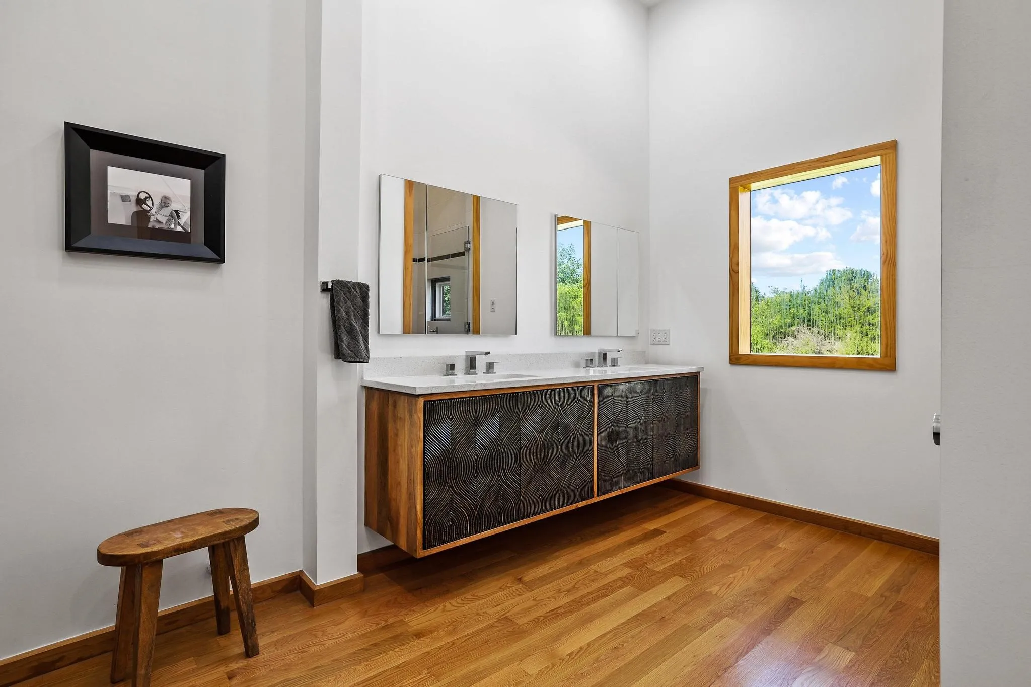 Single Family Residence For Sale in Fannin County , 511 County Road 4264, Leonard, Texas 75452, 2 Bedroom, 3 Bathroom, Garage spaces, 2,678 Sqft, built in 2021, mls#21332891, Real Estate Agent in Leonard, Homes For Sale in Fannin county, Homes For Sale in Leonard, Realtor in Leonard Texas, Real Estate Brokerage Independent Realty Texas, Luminita Cordes Realtor