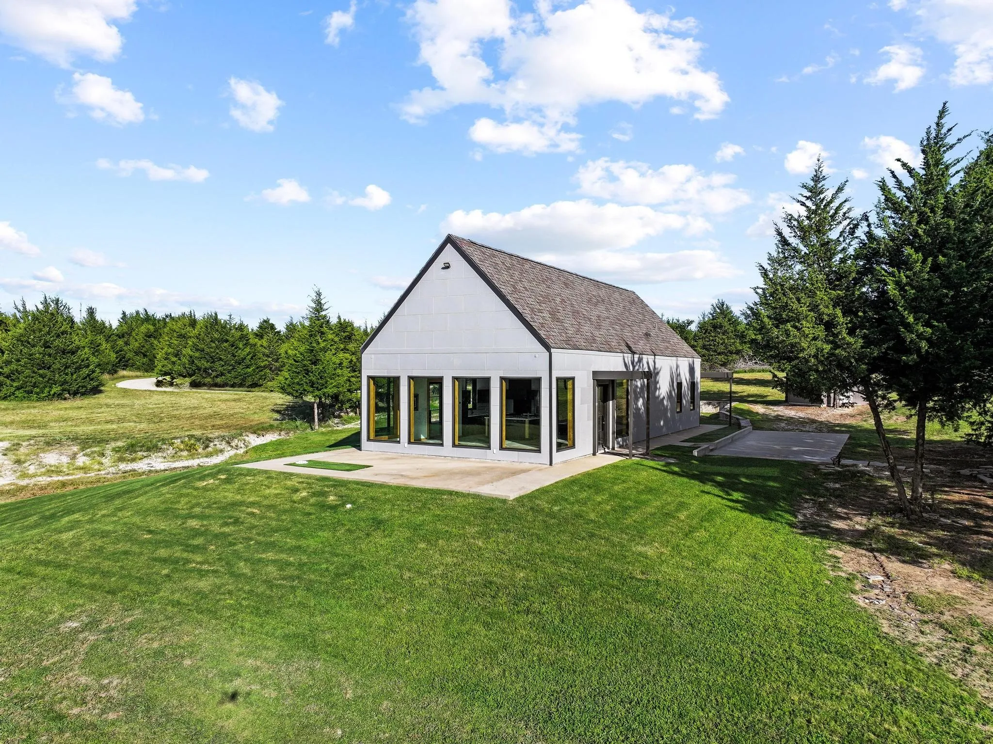 Single Family Residence For Sale in Fannin County , 511 County Road 4264, Leonard, Texas 75452, 2 Bedroom, 3 Bathroom, Garage spaces, 2,678 Sqft, built in 2021, mls#21332891, Real Estate Agent in Leonard, Homes For Sale in Fannin county, Homes For Sale in Leonard, Realtor in Leonard Texas, Real Estate Brokerage Independent Realty Texas, Luminita Cordes Realtor