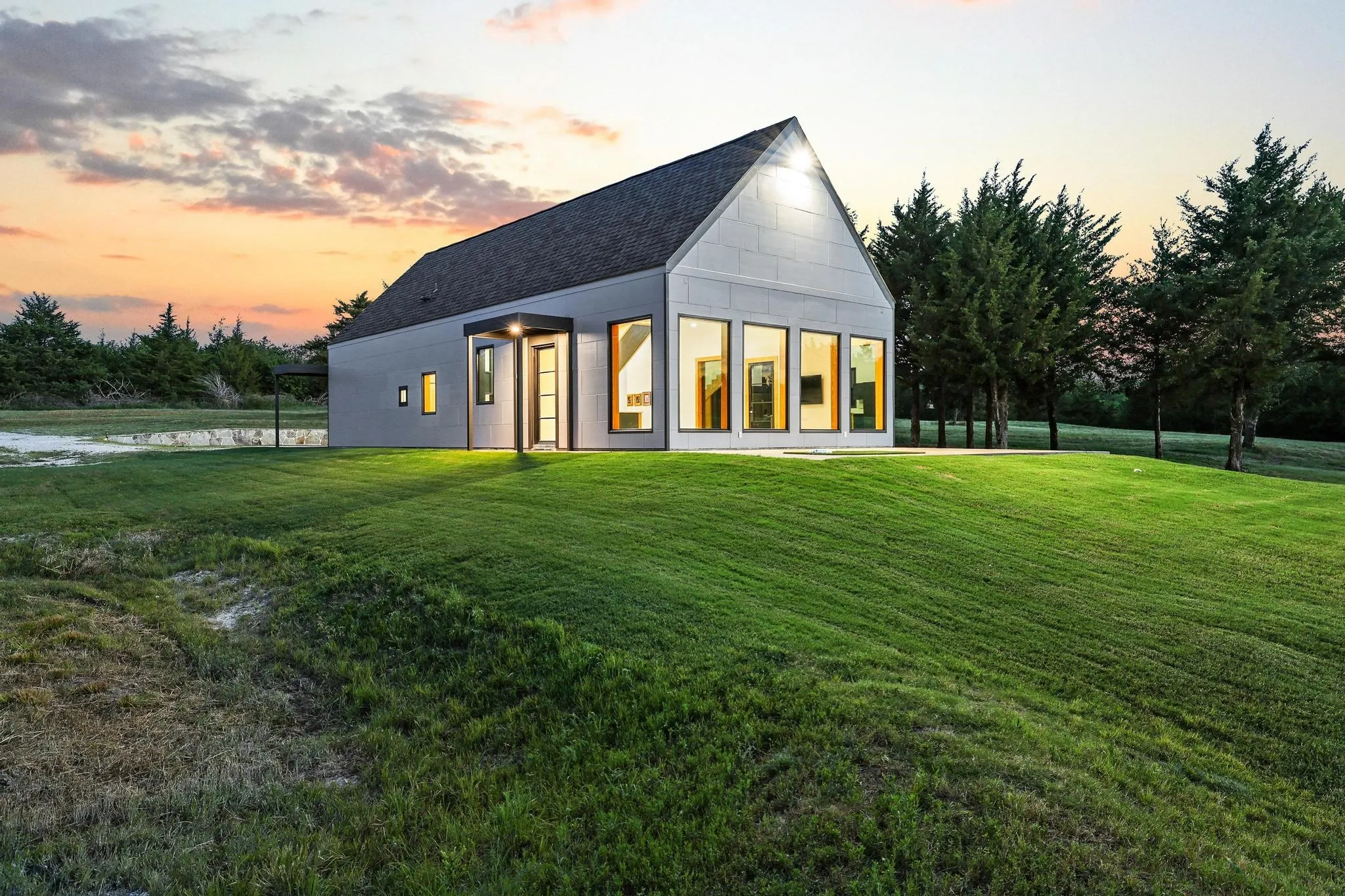 Single Family Residence For Sale in Fannin County , 511 County Road 4264, Leonard, Texas 75452, 2 Bedroom, 3 Bathroom, Garage spaces, 2,678 Sqft, built in 2021, mls#21332891, Real Estate Agent in Leonard, Homes For Sale in Fannin county, Homes For Sale in Leonard, Realtor in Leonard Texas, Real Estate Brokerage Independent Realty Texas, Luminita Cordes Realtor