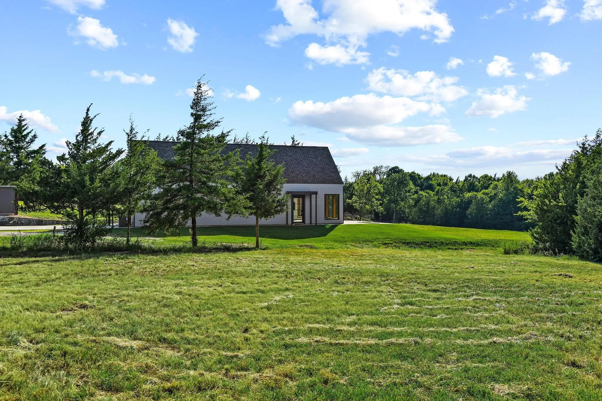 Single Family Residence For Sale in Fannin County , 511 County Road 4264, Leonard, Texas 75452, 2 Bedroom, 3 Bathroom, Garage spaces, 2,678 Sqft, built in 2021, mls#21332891, Real Estate Agent in Leonard, Homes For Sale in Fannin county, Homes For Sale in Leonard, Realtor in Leonard Texas, Real Estate Brokerage Independent Realty Texas, Luminita Cordes Realtor