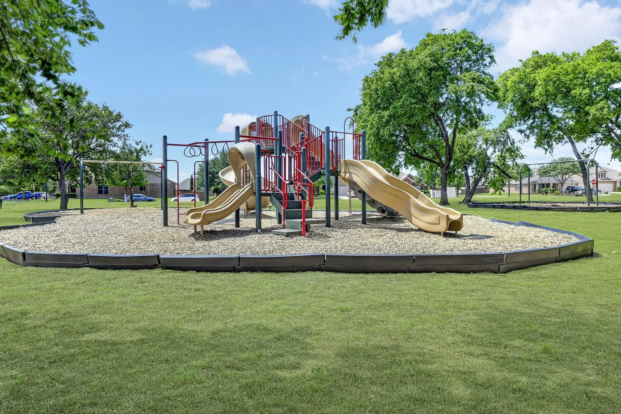 Single Family Residence For Sale in Denton County , 3013 Manuel Creek Drive, Little Elm, Texas 75068, 3 Bedroom, 2 Bathroom, 2 Garage spaces, 1,650 Sqft, built in 2016, mls#21332277, Real Estate Agent in Little Elm, Homes For Sale in Denton county, Homes For Sale in Little Elm, Realtor in Little Elm Texas, Real Estate Brokerage Independent Realty Texas, Luminita Cordes Realtor
