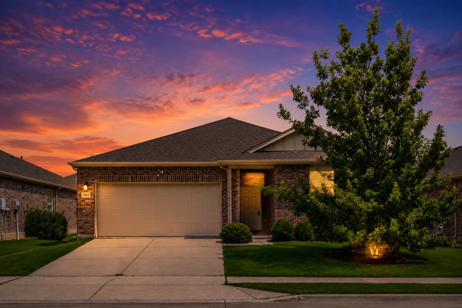 Single Family Residence For Sale in Denton County , 3013 Manuel Creek Drive, Little Elm, Texas 75068, 3 Bedroom, 2 Bathroom, 2 Garage spaces, 1,650 Sqft, built in 2016, mls#21332277, Real Estate Agent in Little Elm, Homes For Sale in Denton county, Homes For Sale in Little Elm, Realtor in Little Elm Texas, Real Estate Brokerage Independent Realty Texas, Luminita Cordes Realtor