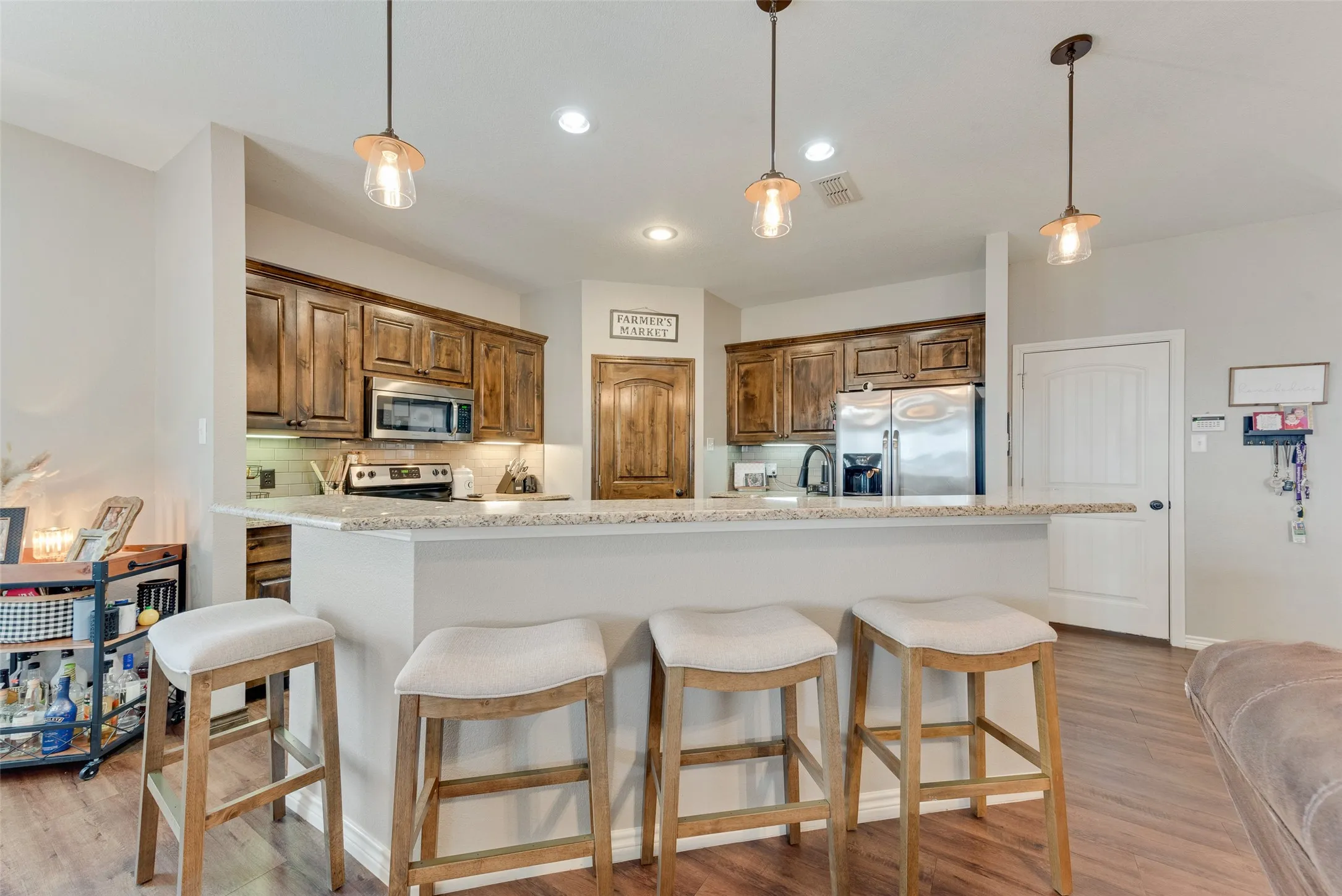 Single Family Residence For Sale in Van Zandt County , 120 Horseshoe Lake Drive, Edgewood, Texas 75117, 3 Bedroom, 2 Bathroom, 2 Garage spaces, 1,297 Sqft, built in 2016, mls#21329322, Real Estate Agent in Edgewood, Homes For Sale in Van Zandt county, Homes For Sale in Edgewood, Realtor in Edgewood Texas, Real Estate Brokerage Independent Realty Texas, Luminita Cordes Realtor
