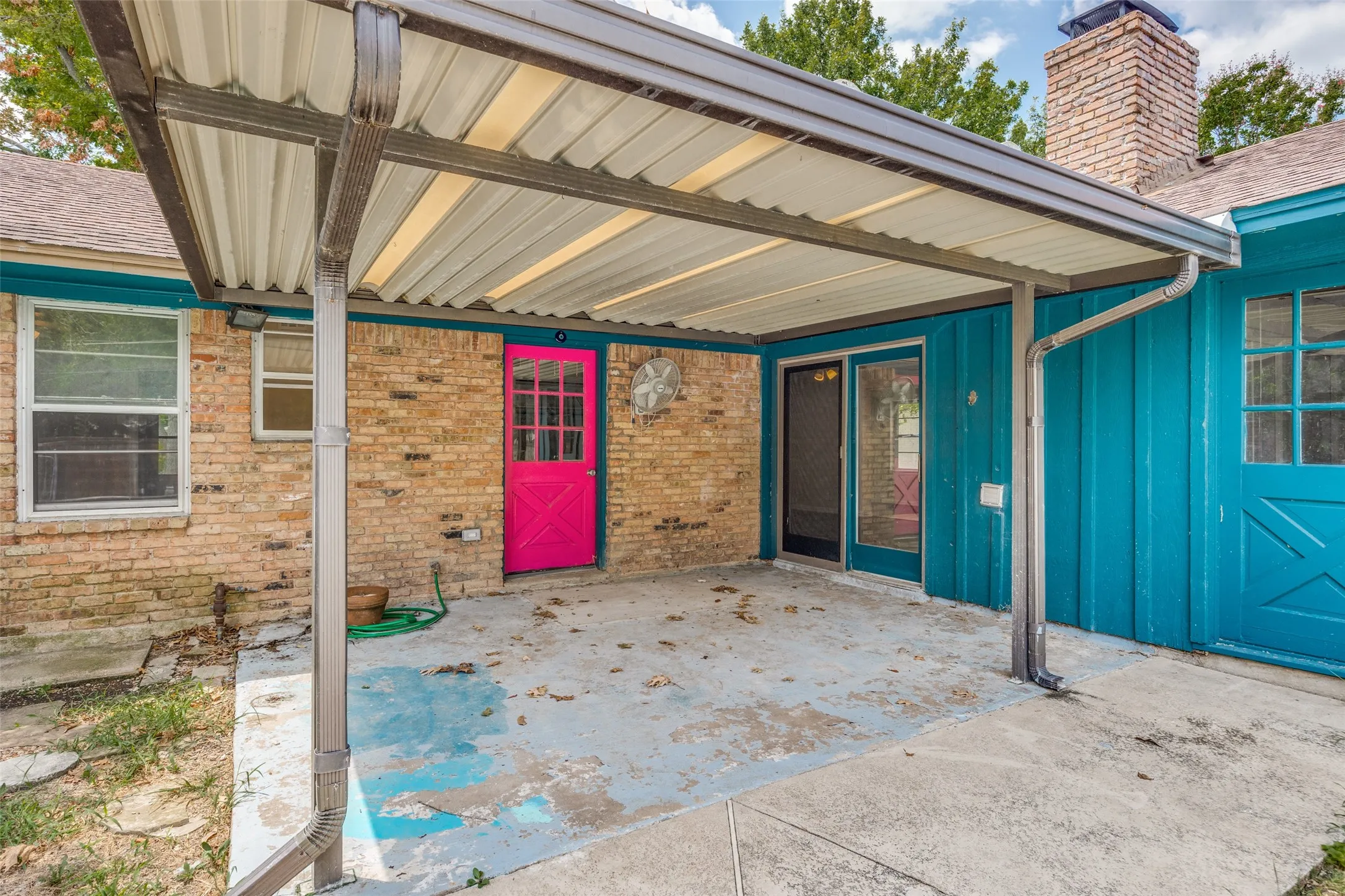 Single Family Residence For Sale in Dallas County , 530 Parkview Lane, Richardson, Texas 75080, 3 Bedroom, 2 Bathroom, Garage spaces, 2,150 Sqft, built in 1962, mls#21332242, Real Estate Agent in Richardson, Homes For Sale in Dallas county, Homes For Sale in Richardson, Realtor in Richardson Texas, Real Estate Brokerage Independent Realty Texas, Luminita Cordes Realtor