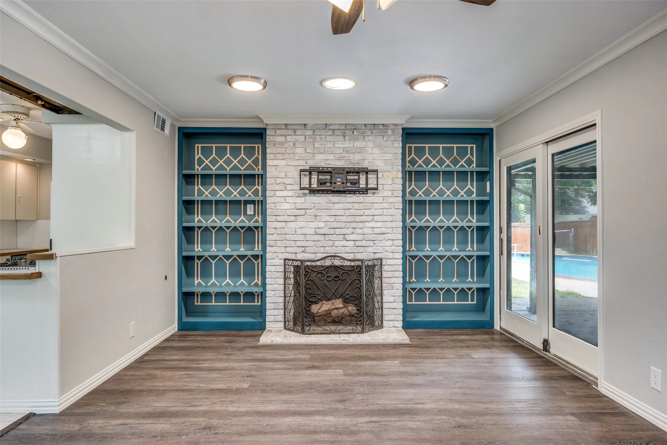Single Family Residence For Sale in Dallas County , 530 Parkview Lane, Richardson, Texas 75080, 3 Bedroom, 2 Bathroom, Garage spaces, 2,150 Sqft, built in 1962, mls#21332242, Real Estate Agent in Richardson, Homes For Sale in Dallas county, Homes For Sale in Richardson, Realtor in Richardson Texas, Real Estate Brokerage Independent Realty Texas, Luminita Cordes Realtor