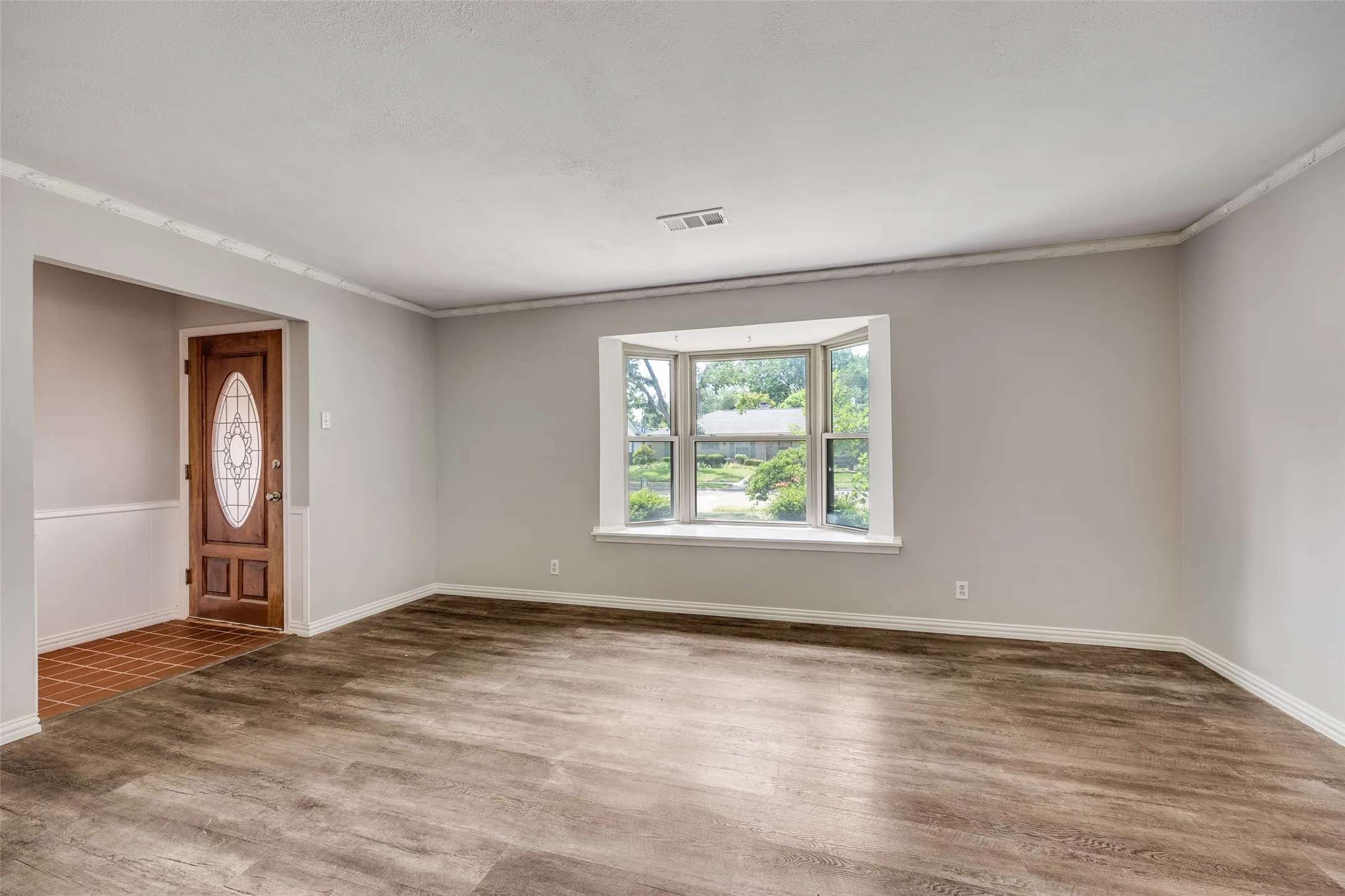 Single Family Residence For Sale in Dallas County , 530 Parkview Lane, Richardson, Texas 75080, 3 Bedroom, 2 Bathroom, Garage spaces, 2,150 Sqft, built in 1962, mls#21332242, Real Estate Agent in Richardson, Homes For Sale in Dallas county, Homes For Sale in Richardson, Realtor in Richardson Texas, Real Estate Brokerage Independent Realty Texas, Luminita Cordes Realtor