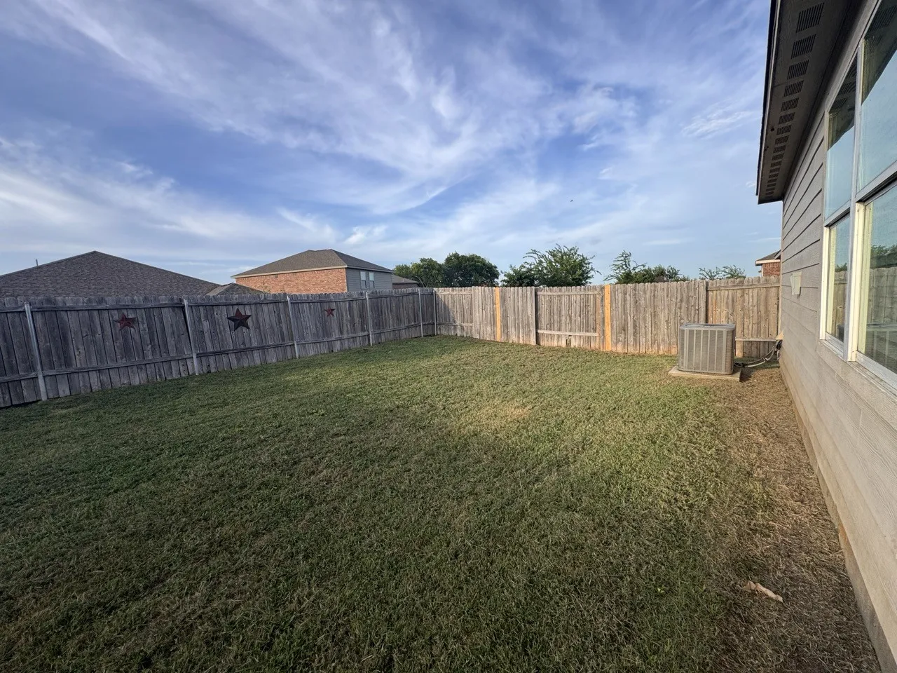 Single Family Residence For Sale in Collin County , 231 Lamont Road, Anna, Texas 75409, 3 Bedrooms, 2 Bathrooms, 2 Garage spaces, 1,613 Sqft, built in 2013, Price $259,900, mls#21332910, Real Estate Agent in Anna, Homes For Sale in Collin county, Homes For Sale in Anna, Realtor in Anna Texas, Real Estate Brokerage Independent Realty Texas, Luminita Cordes Realtor