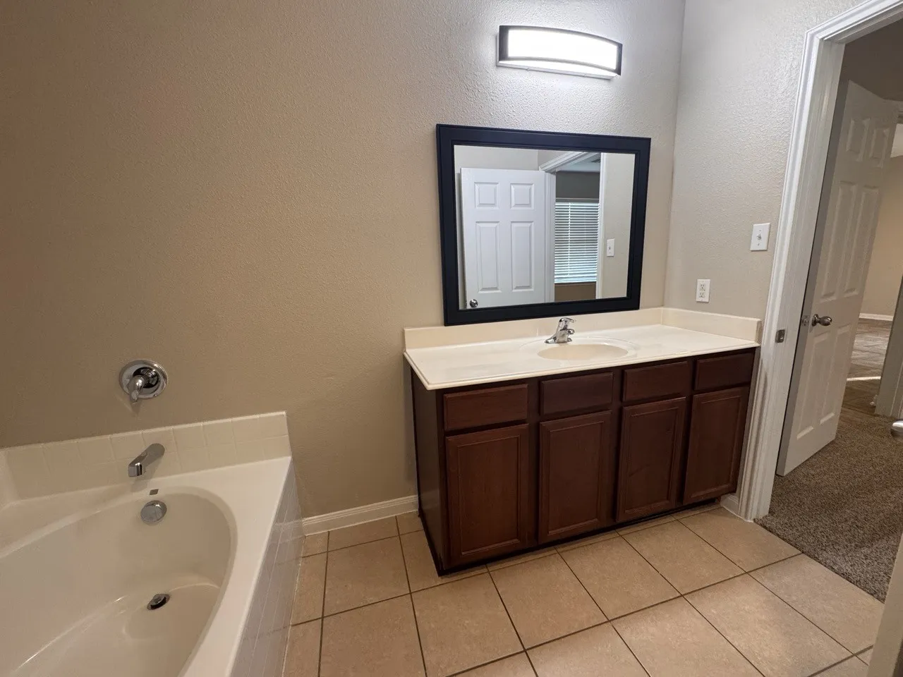 Single Family Residence For Sale in Collin County , 231 Lamont Road, Anna, Texas 75409, 3 Bedrooms, 2 Bathrooms, 2 Garage spaces, 1,613 Sqft, built in 2013, Price $259,900, mls#21332910, Real Estate Agent in Anna, Homes For Sale in Collin county, Homes For Sale in Anna, Realtor in Anna Texas, Real Estate Brokerage Independent Realty Texas, Luminita Cordes Realtor