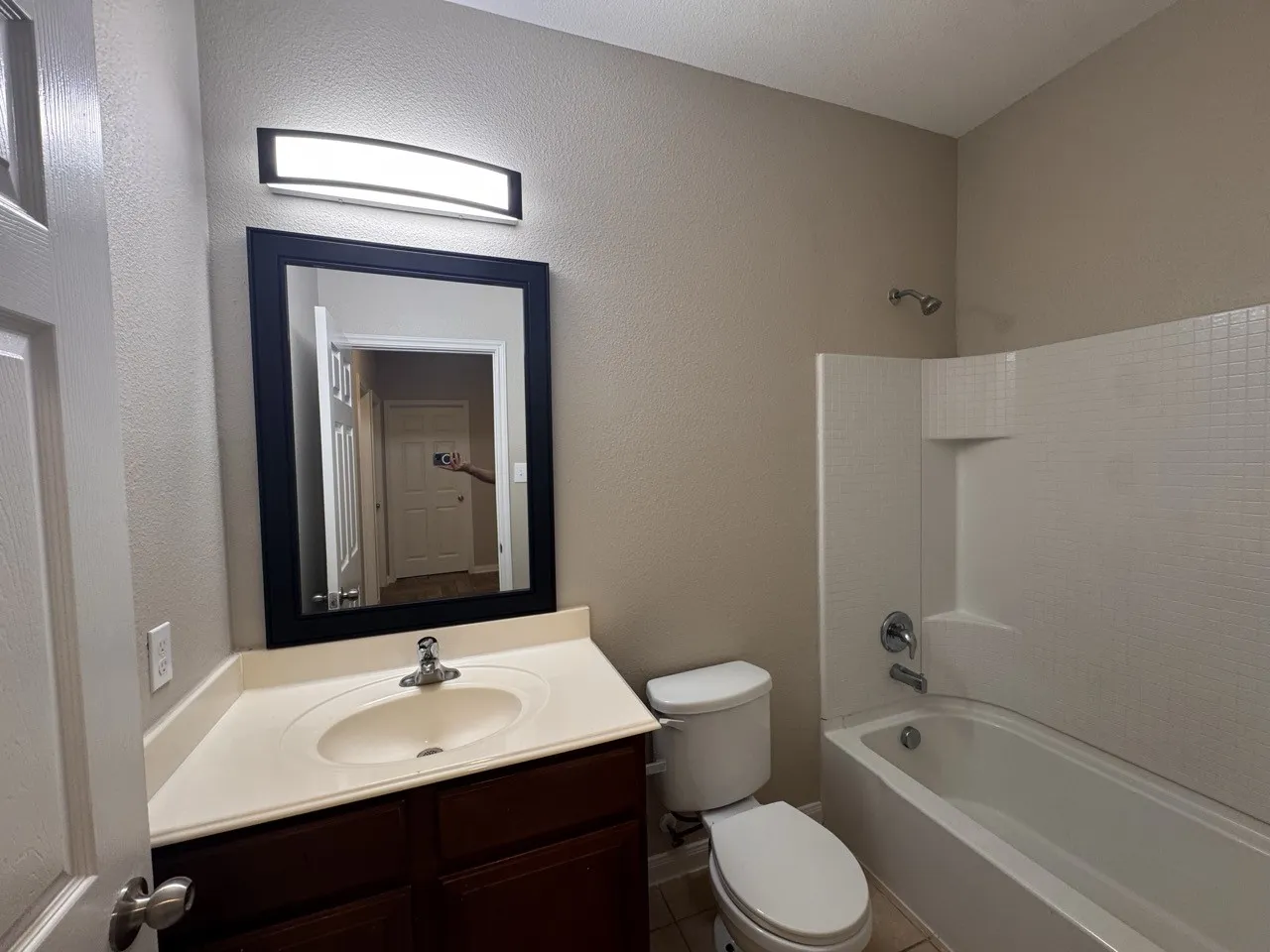 Single Family Residence For Sale in Collin County , 231 Lamont Road, Anna, Texas 75409, 3 Bedrooms, 2 Bathrooms, 2 Garage spaces, 1,613 Sqft, built in 2013, Price $259,900, mls#21332910, Real Estate Agent in Anna, Homes For Sale in Collin county, Homes For Sale in Anna, Realtor in Anna Texas, Real Estate Brokerage Independent Realty Texas, Luminita Cordes Realtor