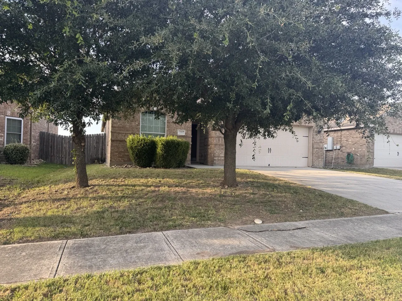 Single Family Residence For Sale in Collin County , 231 Lamont Road, Anna, Texas 75409, 3 Bedrooms, 2 Bathrooms, 2 Garage spaces, 1,613 Sqft, built in 2013, Price $259,900, mls#21332910, Real Estate Agent in Anna, Homes For Sale in Collin county, Homes For Sale in Anna, Realtor in Anna Texas, Real Estate Brokerage Independent Realty Texas, Luminita Cordes Realtor