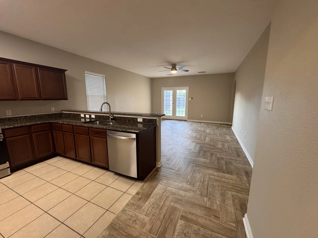 Single Family Residence For Sale in Collin County , 231 Lamont Road, Anna, Texas 75409, 3 Bedrooms, 2 Bathrooms, 2 Garage spaces, 1,613 Sqft, built in 2013, Price $259,900, mls#21332910, Real Estate Agent in Anna, Homes For Sale in Collin county, Homes For Sale in Anna, Realtor in Anna Texas, Real Estate Brokerage Independent Realty Texas, Luminita Cordes Realtor