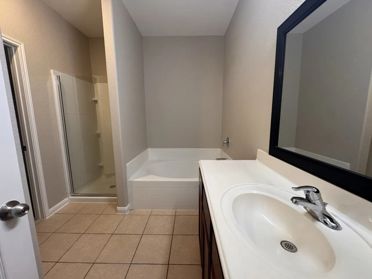 Single Family Residence For Sale in Collin County , 231 Lamont Road, Anna, Texas 75409, 3 Bedrooms, 2 Bathrooms, 2 Garage spaces, 1,613 Sqft, built in 2013, Price $259,900, mls#21332910, Real Estate Agent in Anna, Homes For Sale in Collin county, Homes For Sale in Anna, Realtor in Anna Texas, Real Estate Brokerage Independent Realty Texas, Luminita Cordes Realtor
