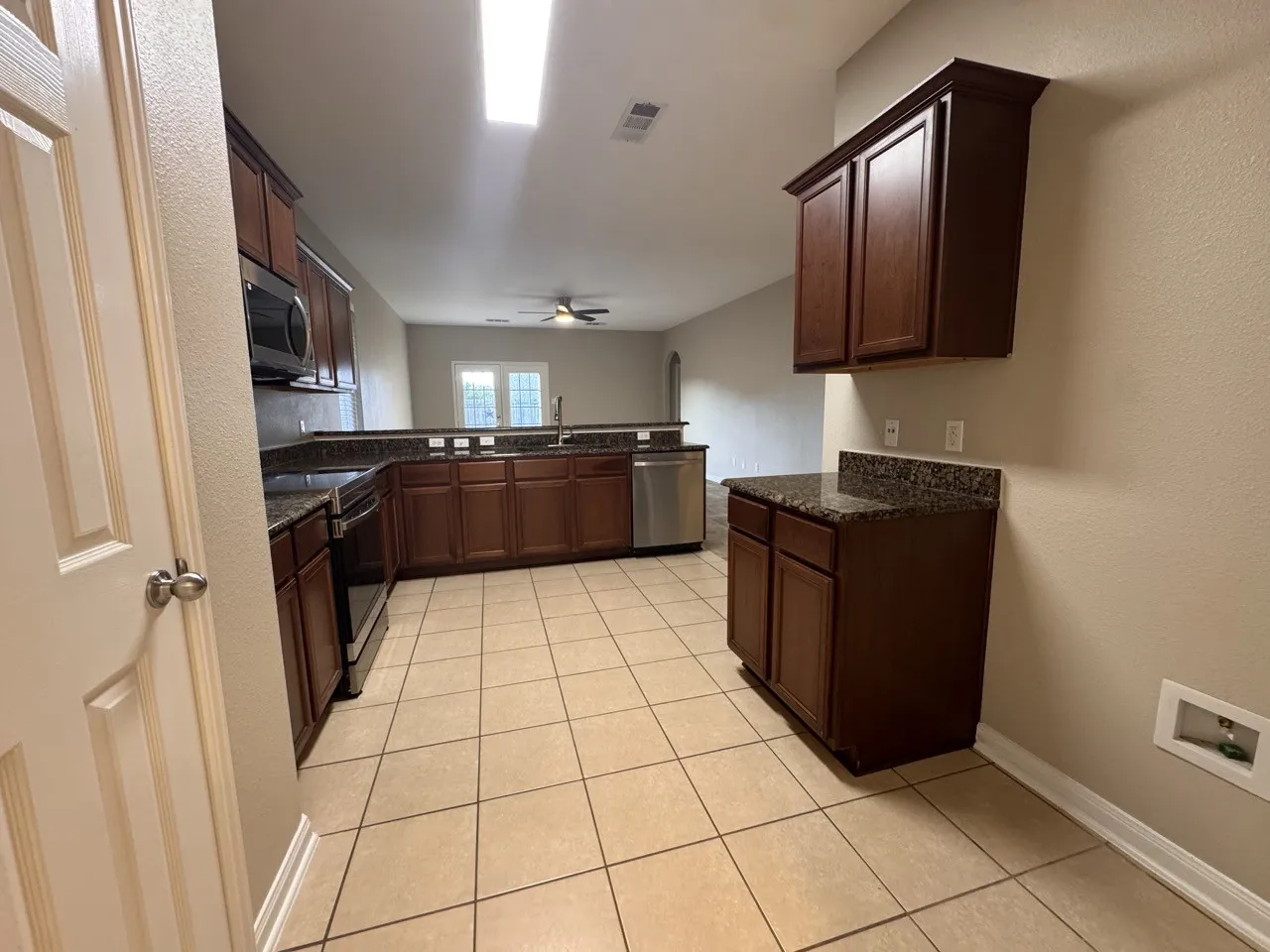 Single Family Residence For Sale in Collin County , 231 Lamont Road, Anna, Texas 75409, 3 Bedrooms, 2 Bathrooms, 2 Garage spaces, 1,613 Sqft, built in 2013, Price $259,900, mls#21332910, Real Estate Agent in Anna, Homes For Sale in Collin county, Homes For Sale in Anna, Realtor in Anna Texas, Real Estate Brokerage Independent Realty Texas, Luminita Cordes Realtor