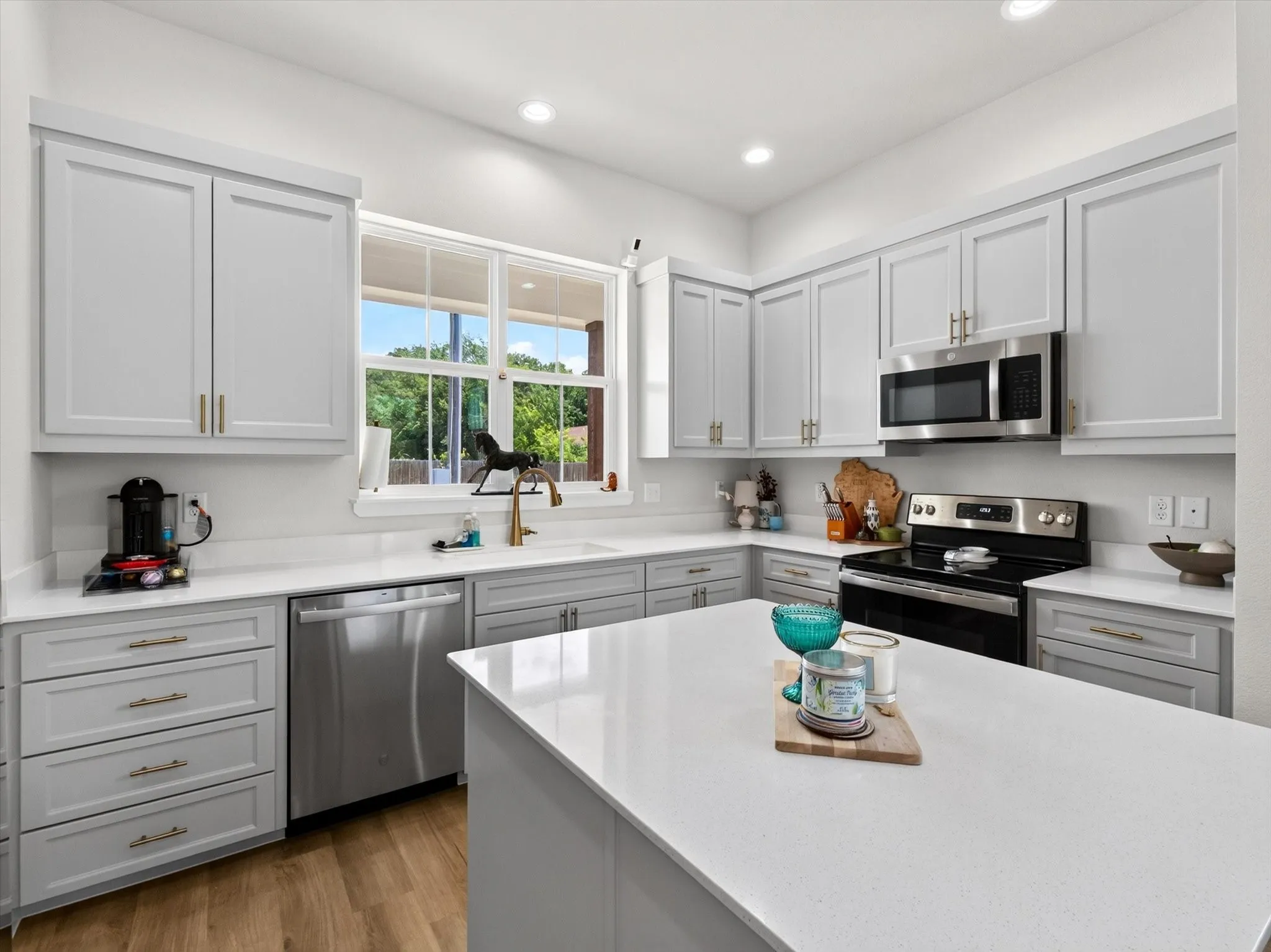 Single Family Residence For Sale in Denton County , 408 Demoye Street, Aubrey, Texas 76227, 3 Bedroom, 2 Bathroom, 2 Garage spaces, 1,203 Sqft, built in 2023, mls#21332149, Real Estate Agent in Aubrey, Homes For Sale in Denton county, Homes For Sale in Aubrey, Realtor in Aubrey Texas, Real Estate Brokerage Independent Realty Texas, Luminita Cordes Realtor