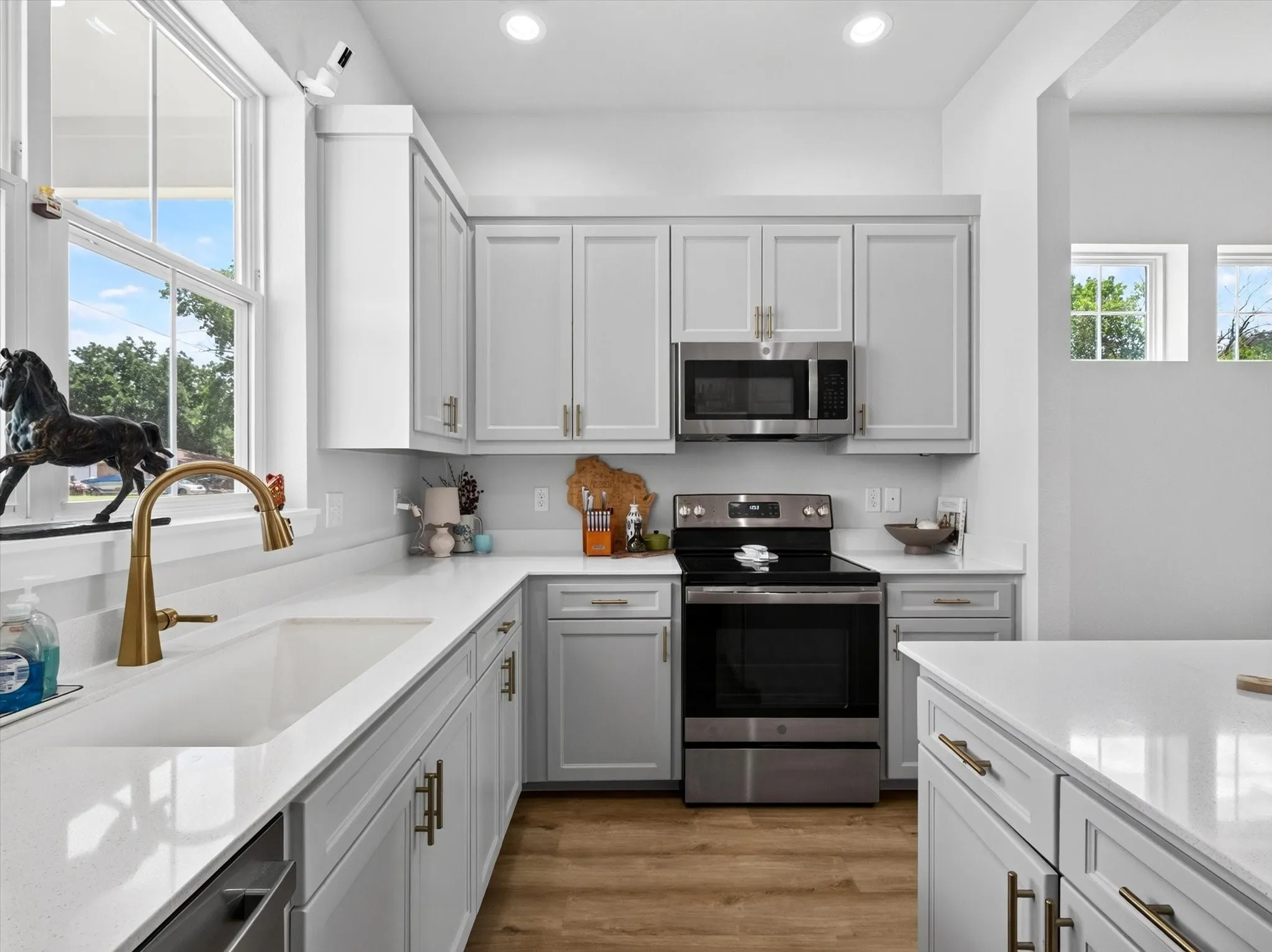 Single Family Residence For Sale in Denton County , 408 Demoye Street, Aubrey, Texas 76227, 3 Bedroom, 2 Bathroom, 2 Garage spaces, 1,203 Sqft, built in 2023, mls#21332149, Real Estate Agent in Aubrey, Homes For Sale in Denton county, Homes For Sale in Aubrey, Realtor in Aubrey Texas, Real Estate Brokerage Independent Realty Texas, Luminita Cordes Realtor