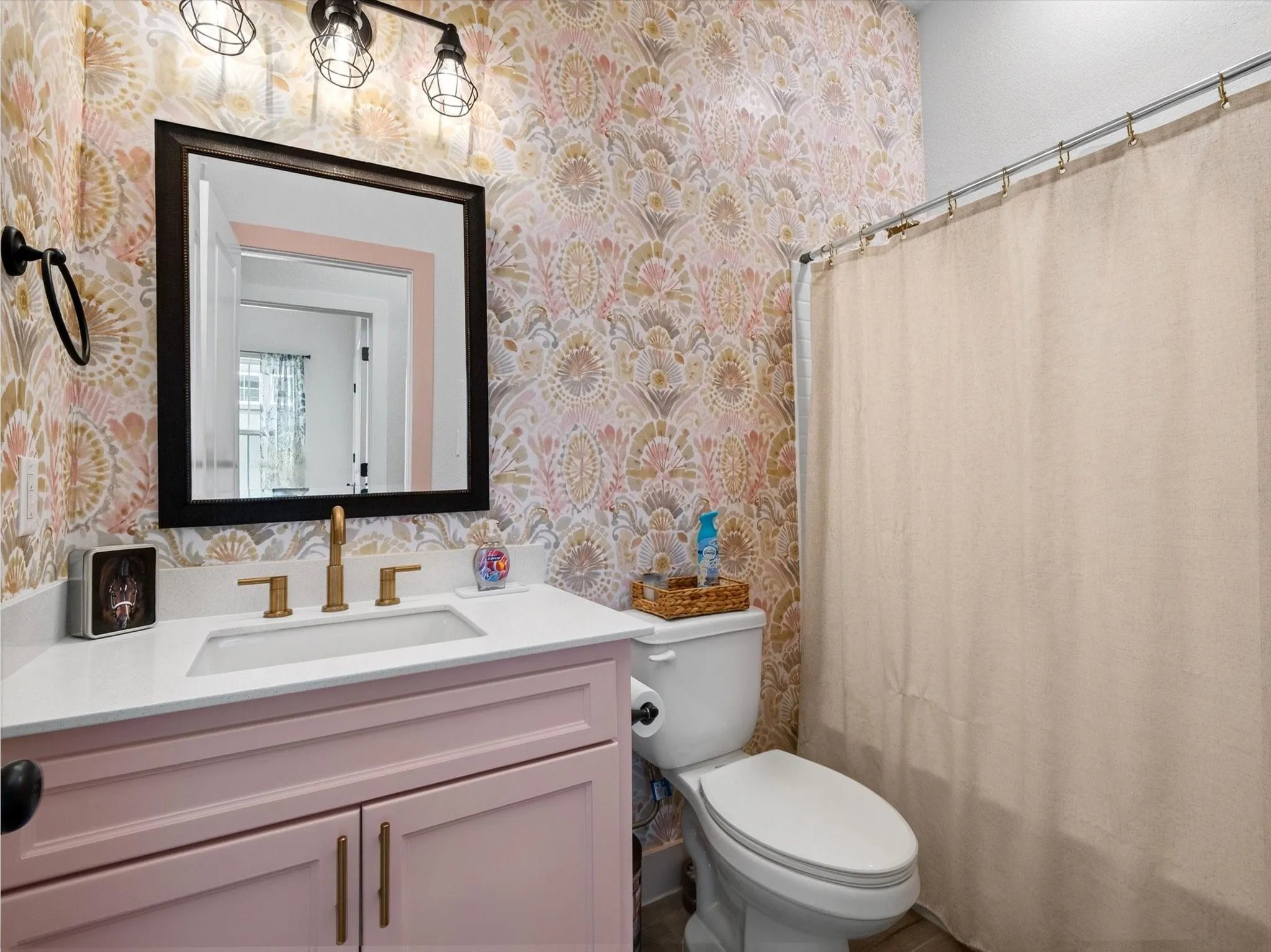 Single Family Residence For Sale in Denton County , 408 Demoye Street, Aubrey, Texas 76227, 3 Bedroom, 2 Bathroom, 2 Garage spaces, 1,203 Sqft, built in 2023, mls#21332149, Real Estate Agent in Aubrey, Homes For Sale in Denton county, Homes For Sale in Aubrey, Realtor in Aubrey Texas, Real Estate Brokerage Independent Realty Texas, Luminita Cordes Realtor