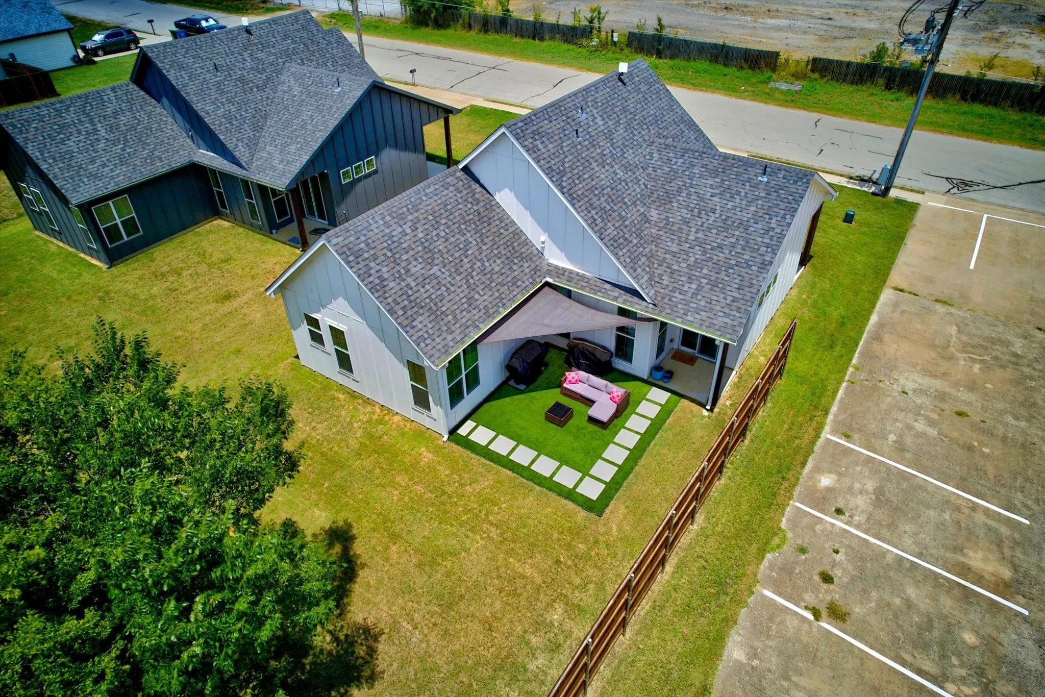 Single Family Residence For Sale in Denton County , 408 Demoye Street, Aubrey, Texas 76227, 3 Bedroom, 2 Bathroom, 2 Garage spaces, 1,203 Sqft, built in 2023, mls#21332149, Real Estate Agent in Aubrey, Homes For Sale in Denton county, Homes For Sale in Aubrey, Realtor in Aubrey Texas, Real Estate Brokerage Independent Realty Texas, Luminita Cordes Realtor
