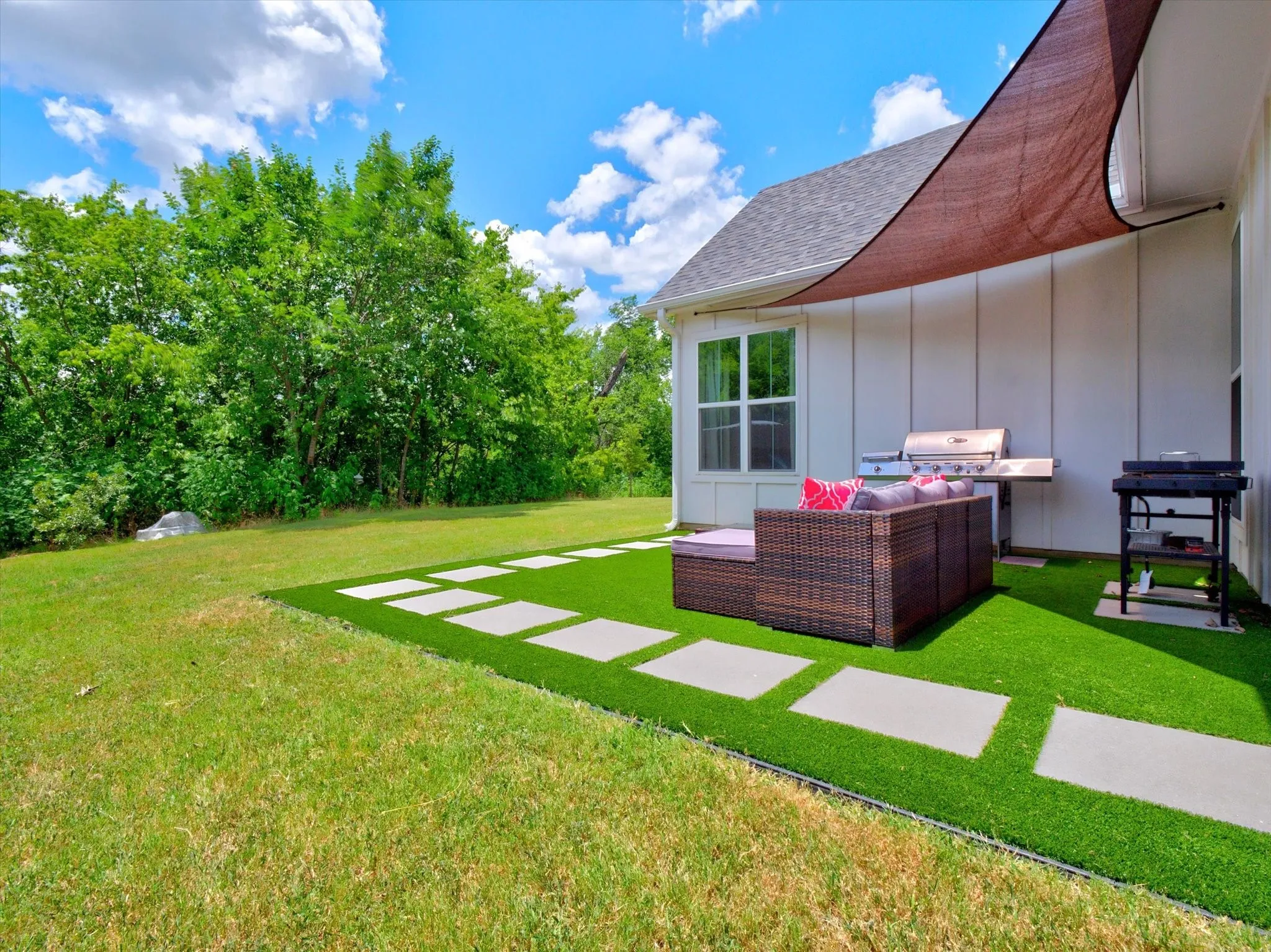 Single Family Residence For Sale in Denton County , 408 Demoye Street, Aubrey, Texas 76227, 3 Bedroom, 2 Bathroom, 2 Garage spaces, 1,203 Sqft, built in 2023, mls#21332149, Real Estate Agent in Aubrey, Homes For Sale in Denton county, Homes For Sale in Aubrey, Realtor in Aubrey Texas, Real Estate Brokerage Independent Realty Texas, Luminita Cordes Realtor