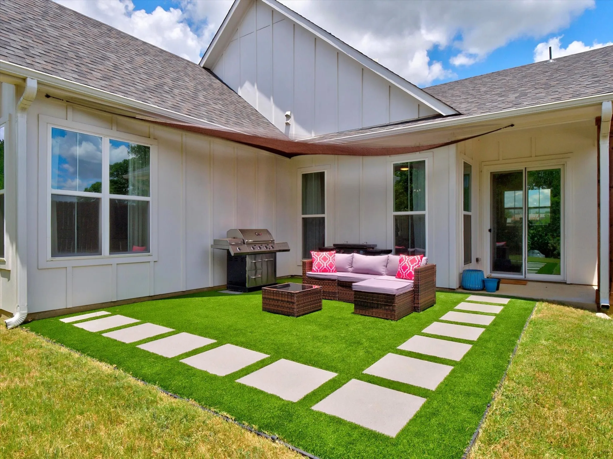 Single Family Residence For Sale in Denton County , 408 Demoye Street, Aubrey, Texas 76227, 3 Bedroom, 2 Bathroom, 2 Garage spaces, 1,203 Sqft, built in 2023, mls#21332149, Real Estate Agent in Aubrey, Homes For Sale in Denton county, Homes For Sale in Aubrey, Realtor in Aubrey Texas, Real Estate Brokerage Independent Realty Texas, Luminita Cordes Realtor