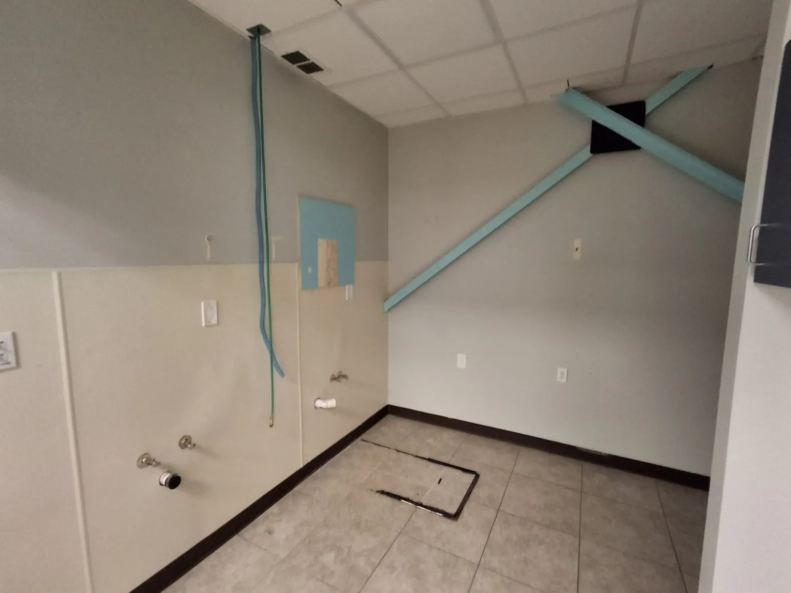 Office For Rent in Collin County , 1113 E Bethany Drive, Allen, Texas 75002, 0, 0, Garage spaces, 0 Sqft, built in 2017, Price $14,000, mls#21332919, Real Estate Agent in Allen, Homes For Rent in Collin county, Homes For Rent in Allen, Realtor in Allen Texas, Real Estate Brokerage Independent Realty Texas, Luminita Cordes Realtor