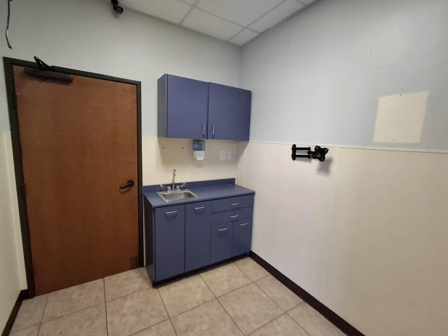 Office For Rent in Collin County , 1113 E Bethany Drive, Allen, Texas 75002, 0, 0, Garage spaces, 0 Sqft, built in 2017, Price $14,000, mls#21332919, Real Estate Agent in Allen, Homes For Rent in Collin county, Homes For Rent in Allen, Realtor in Allen Texas, Real Estate Brokerage Independent Realty Texas, Luminita Cordes Realtor