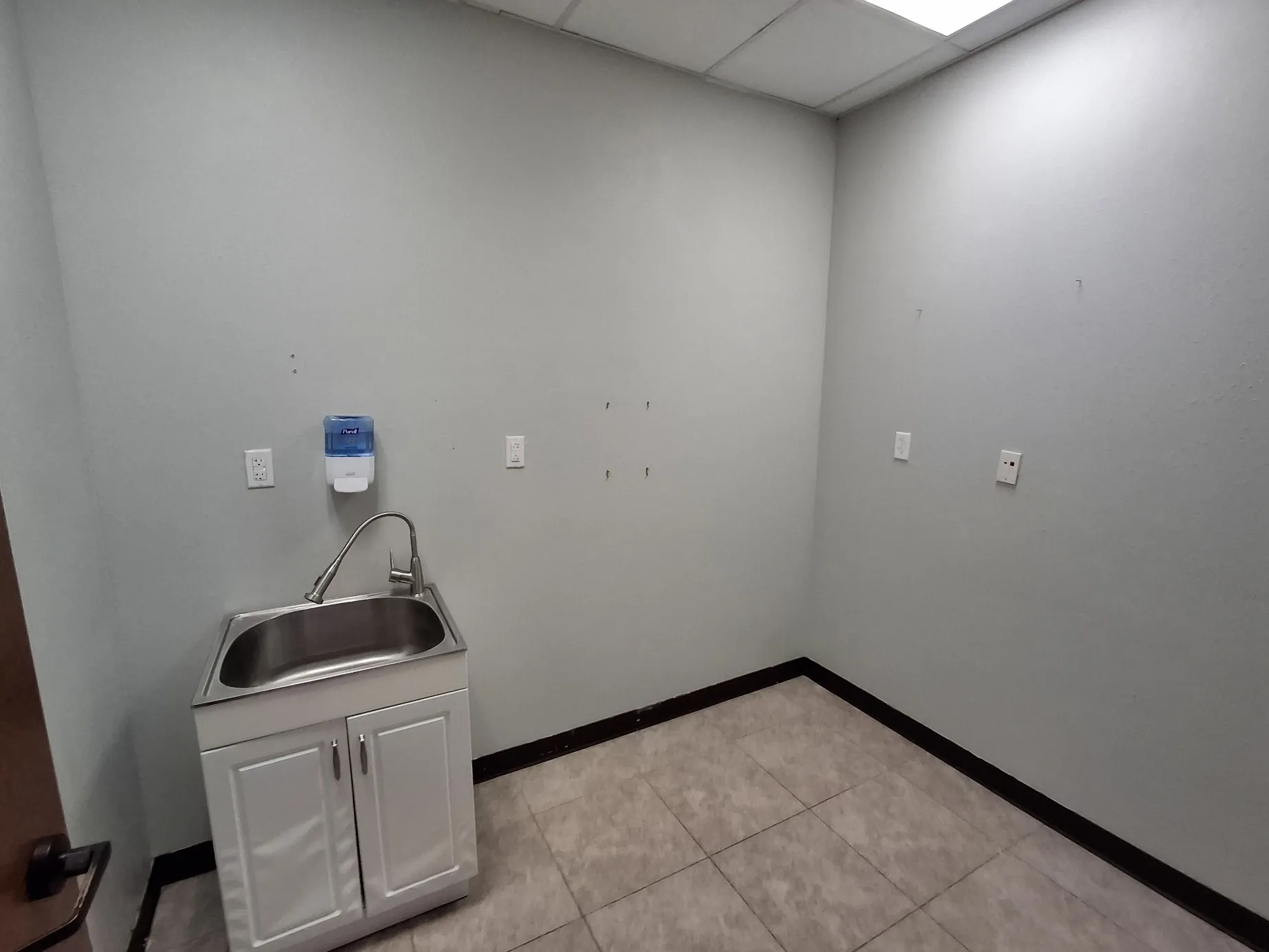 Office For Rent in Collin County , 1113 E Bethany Drive, Allen, Texas 75002, 0, 0, Garage spaces, 0 Sqft, built in 2017, Price $14,000, mls#21332919, Real Estate Agent in Allen, Homes For Rent in Collin county, Homes For Rent in Allen, Realtor in Allen Texas, Real Estate Brokerage Independent Realty Texas, Luminita Cordes Realtor