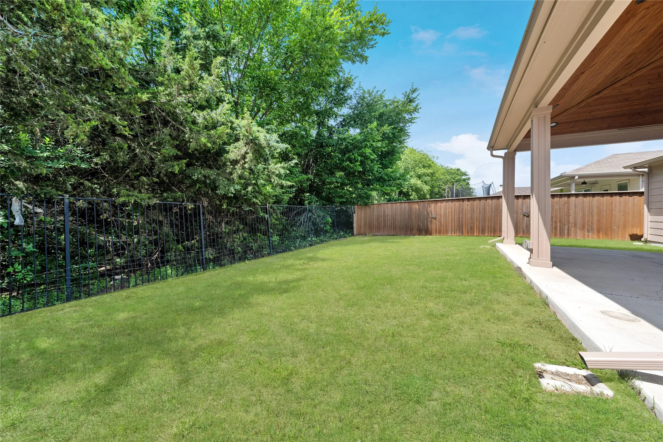 Single Family Residence For Sale in Rockwall County , 111 Tanglewood Drive, Fate, Texas 75189, 3 Bedroom, 2 Bathroom, 2 Garage spaces, 1,616 Sqft, built in 2014, mls#21329805, Real Estate Agent in Fate, Homes For Sale in Rockwall county, Homes For Sale in Fate, Realtor in Fate Texas, Real Estate Brokerage Independent Realty Texas, Luminita Cordes Realtor