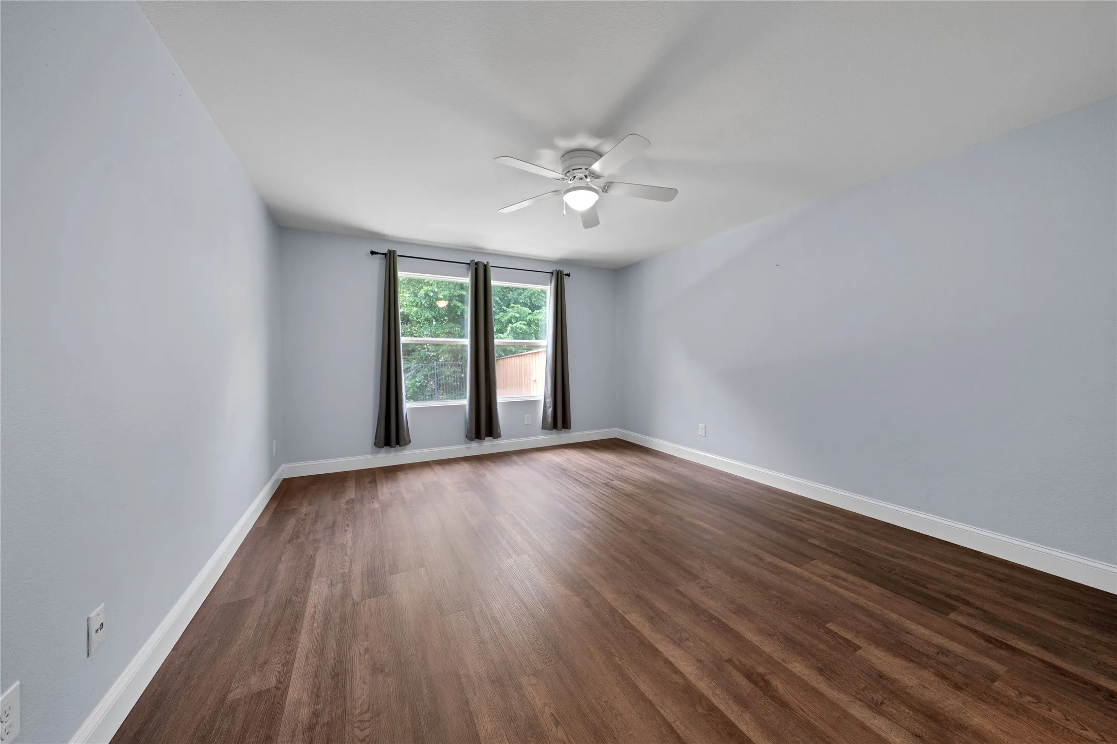 Single Family Residence For Sale in Rockwall County , 111 Tanglewood Drive, Fate, Texas 75189, 3 Bedroom, 2 Bathroom, 2 Garage spaces, 1,616 Sqft, built in 2014, mls#21329805, Real Estate Agent in Fate, Homes For Sale in Rockwall county, Homes For Sale in Fate, Realtor in Fate Texas, Real Estate Brokerage Independent Realty Texas, Luminita Cordes Realtor