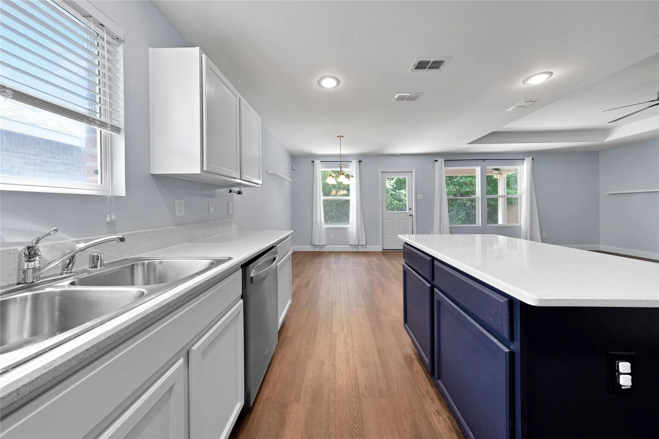 Single Family Residence For Sale in Rockwall County , 111 Tanglewood Drive, Fate, Texas 75189, 3 Bedroom, 2 Bathroom, 2 Garage spaces, 1,616 Sqft, built in 2014, mls#21329805, Real Estate Agent in Fate, Homes For Sale in Rockwall county, Homes For Sale in Fate, Realtor in Fate Texas, Real Estate Brokerage Independent Realty Texas, Luminita Cordes Realtor