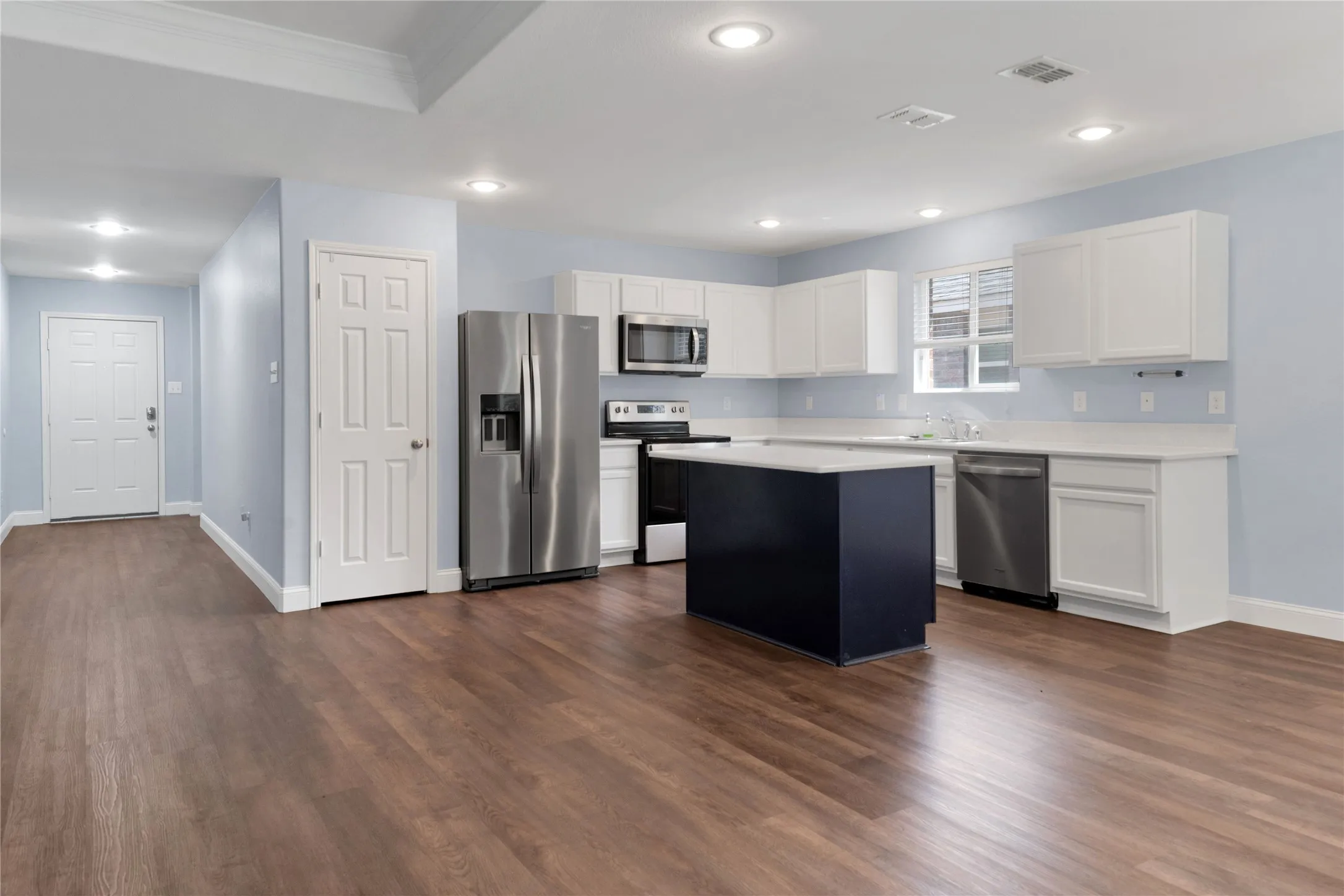 Single Family Residence For Sale in Rockwall County , 111 Tanglewood Drive, Fate, Texas 75189, 3 Bedroom, 2 Bathroom, 2 Garage spaces, 1,616 Sqft, built in 2014, mls#21329805, Real Estate Agent in Fate, Homes For Sale in Rockwall county, Homes For Sale in Fate, Realtor in Fate Texas, Real Estate Brokerage Independent Realty Texas, Luminita Cordes Realtor