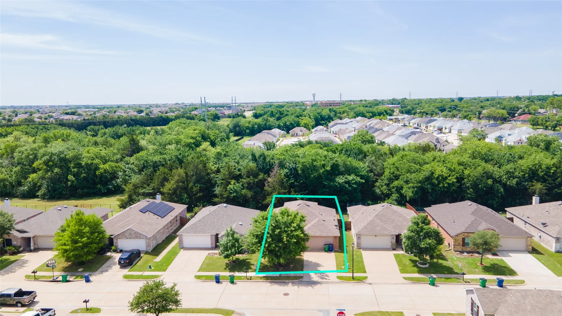 Single Family Residence For Sale in Rockwall County , 111 Tanglewood Drive, Fate, Texas 75189, 3 Bedroom, 2 Bathroom, 2 Garage spaces, 1,616 Sqft, built in 2014, mls#21329805, Real Estate Agent in Fate, Homes For Sale in Rockwall county, Homes For Sale in Fate, Realtor in Fate Texas, Real Estate Brokerage Independent Realty Texas, Luminita Cordes Realtor