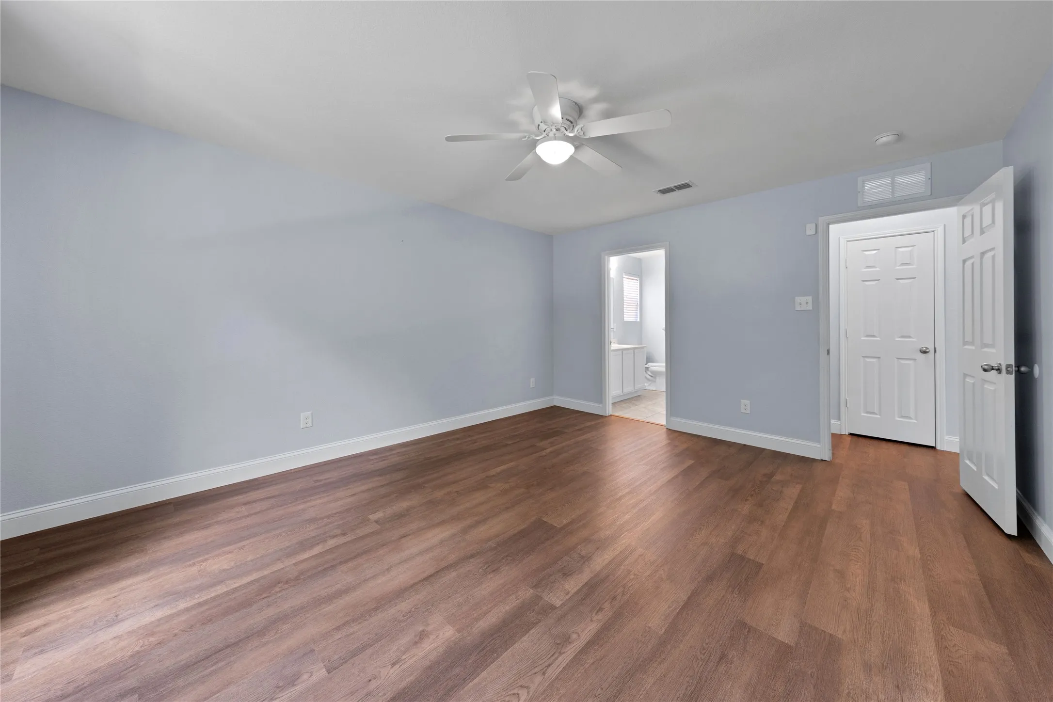 Single Family Residence For Sale in Rockwall County , 111 Tanglewood Drive, Fate, Texas 75189, 3 Bedroom, 2 Bathroom, 2 Garage spaces, 1,616 Sqft, built in 2014, mls#21329805, Real Estate Agent in Fate, Homes For Sale in Rockwall county, Homes For Sale in Fate, Realtor in Fate Texas, Real Estate Brokerage Independent Realty Texas, Luminita Cordes Realtor