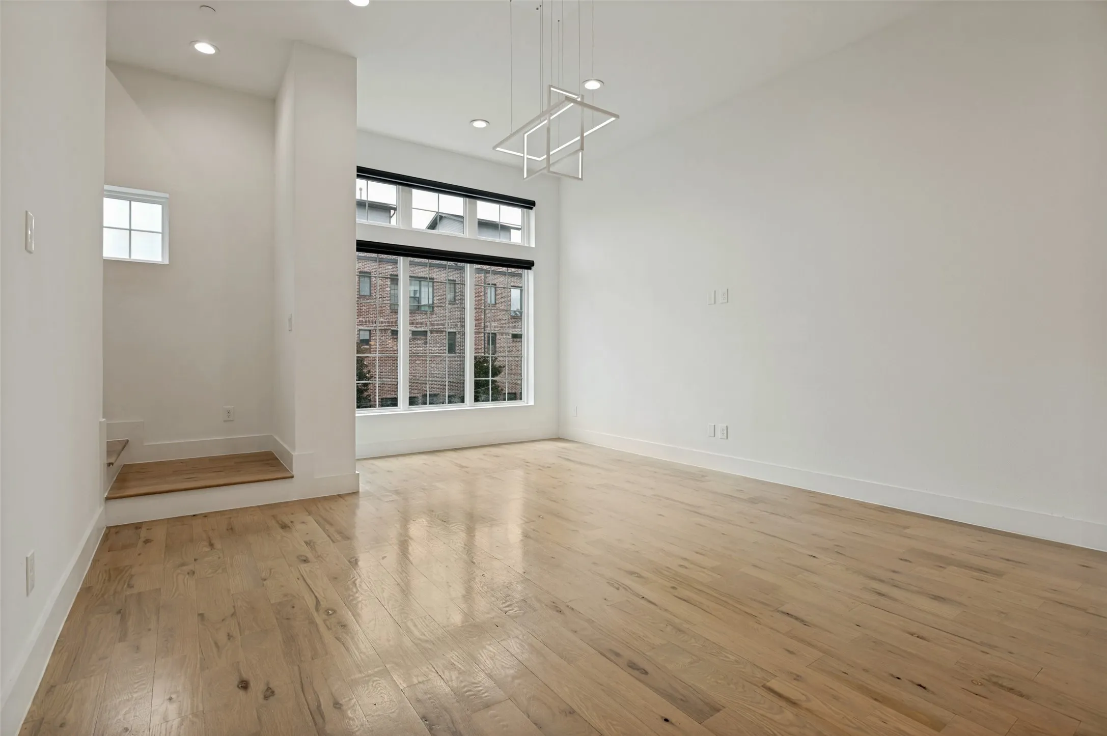 Condominium For Rent in Dallas County , 1910 Caddo Street B105, Dallas, Texas 75204, 2 Bedroom, 3 Bathroom, 2 Garage spaces, 1,500 Sqft, built in 2019, mls#21331296, Real Estate Agent in Dallas, Homes For Rent in Dallas county, Homes For Rent in Dallas, Realtor in Dallas Texas, Real Estate Brokerage Independent Realty Texas, Luminita Cordes Realtor