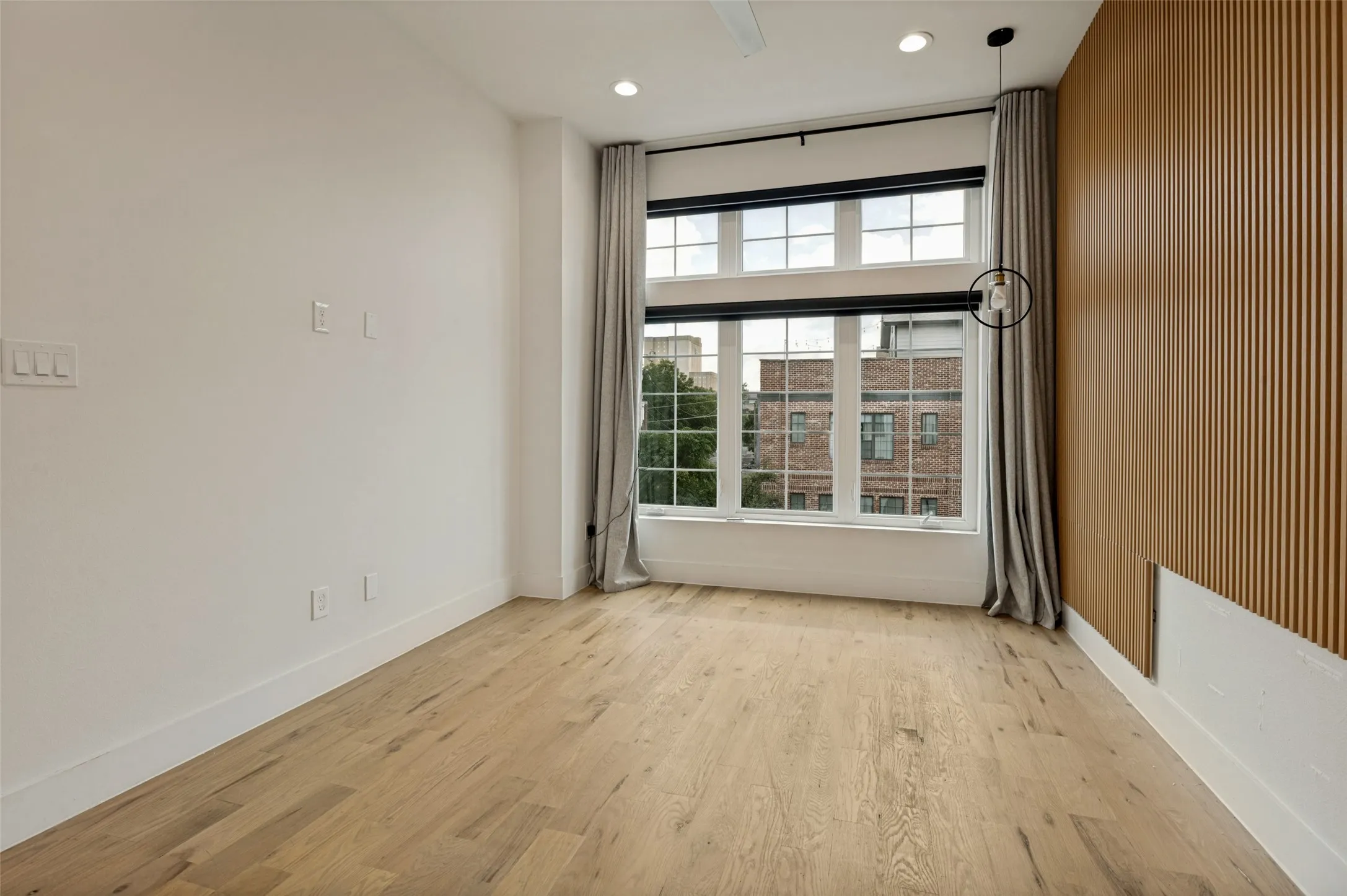 Condominium For Rent in Dallas County , 1910 Caddo Street B105, Dallas, Texas 75204, 2 Bedroom, 3 Bathroom, 2 Garage spaces, 1,500 Sqft, built in 2019, mls#21331296, Real Estate Agent in Dallas, Homes For Rent in Dallas county, Homes For Rent in Dallas, Realtor in Dallas Texas, Real Estate Brokerage Independent Realty Texas, Luminita Cordes Realtor
